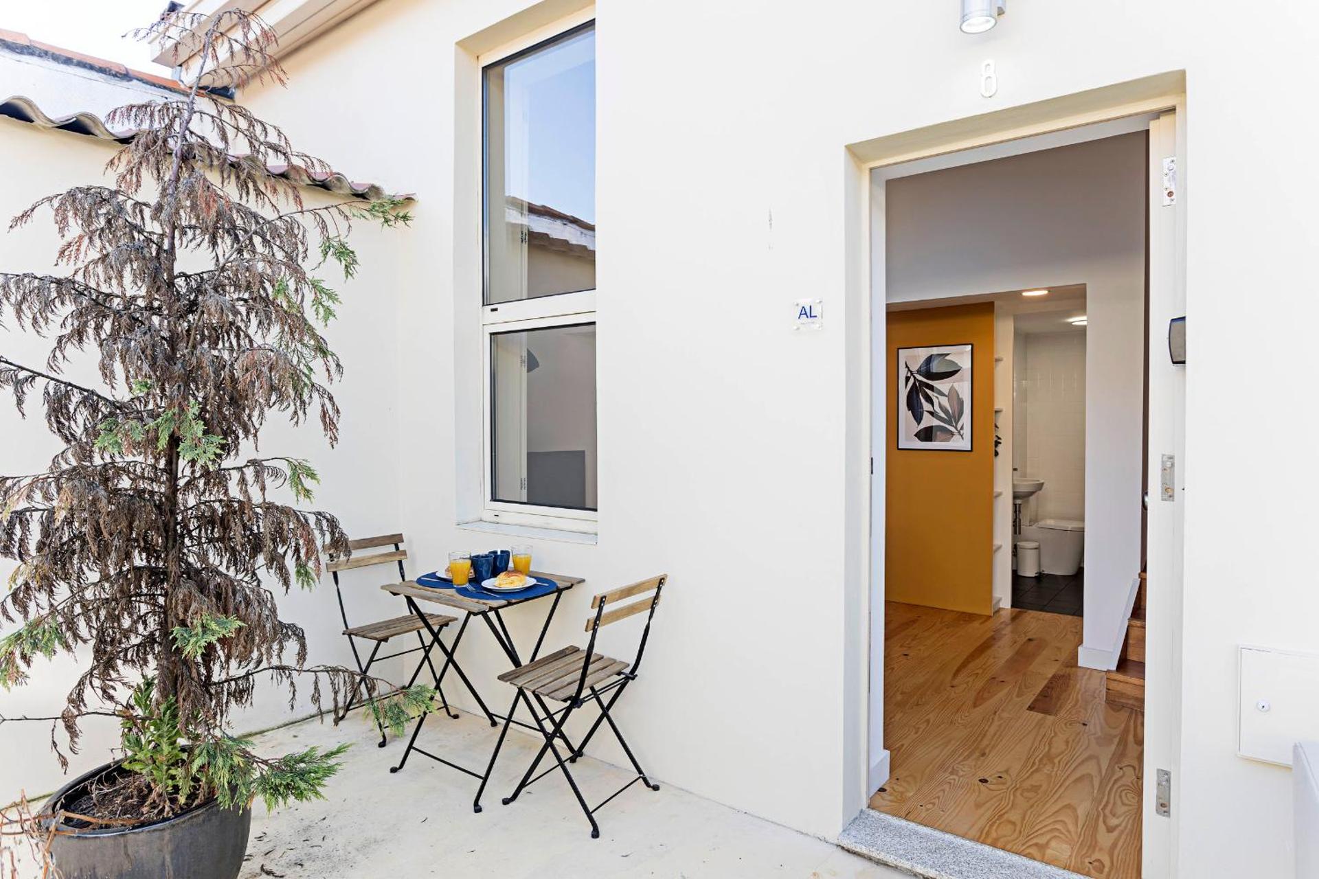 Vila Burgães by LovelyStay