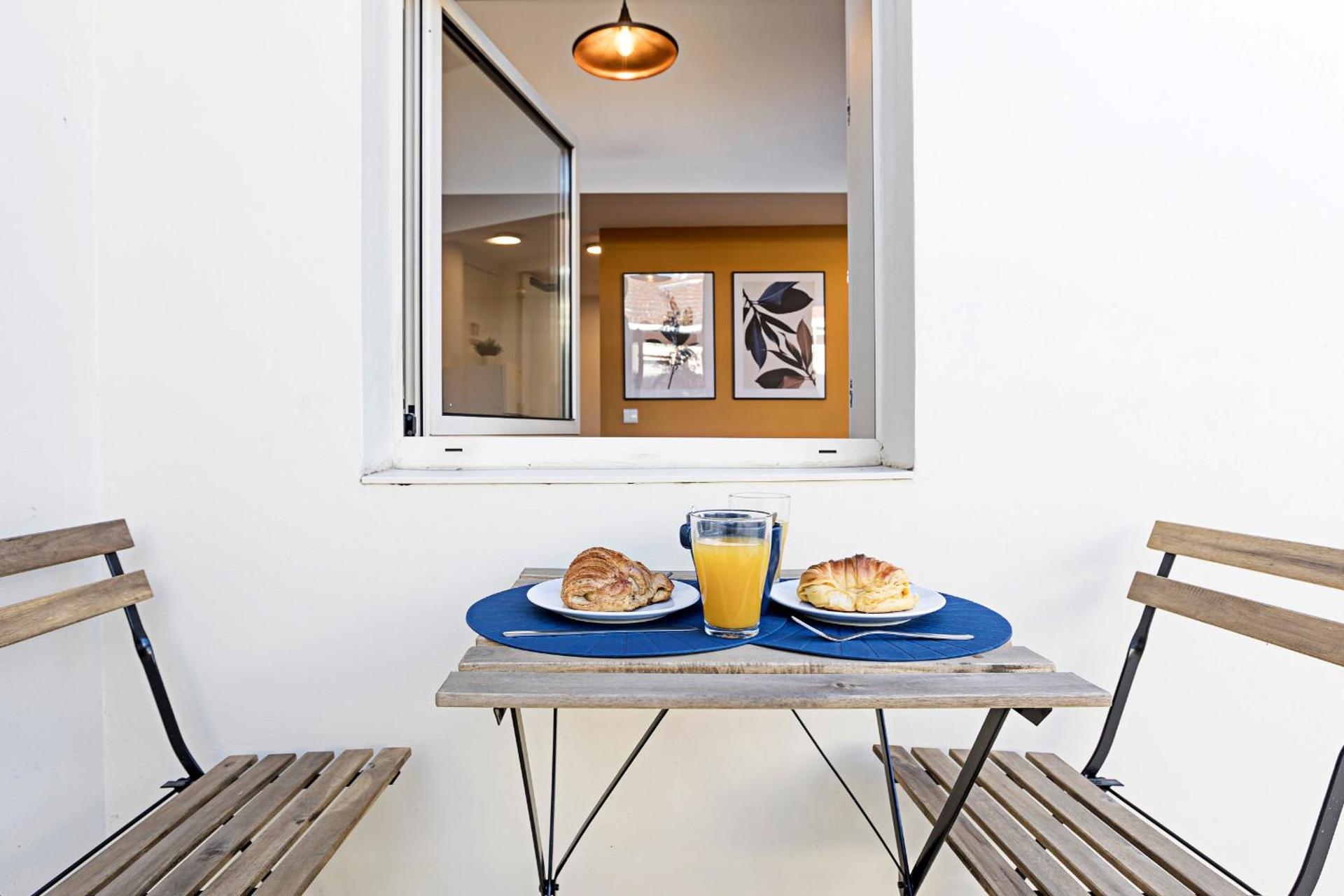 Vila Burgães by LovelyStay