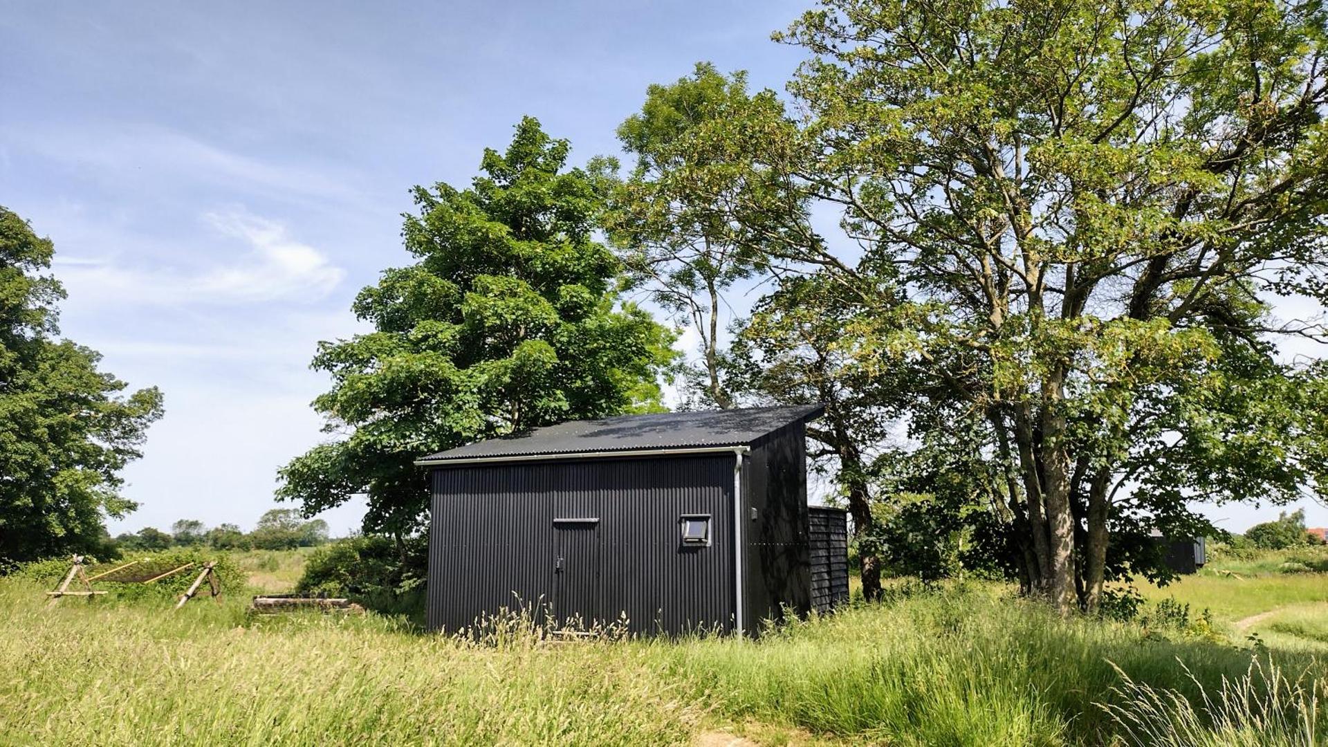 The Water Shack - Amazing tiny house retreat