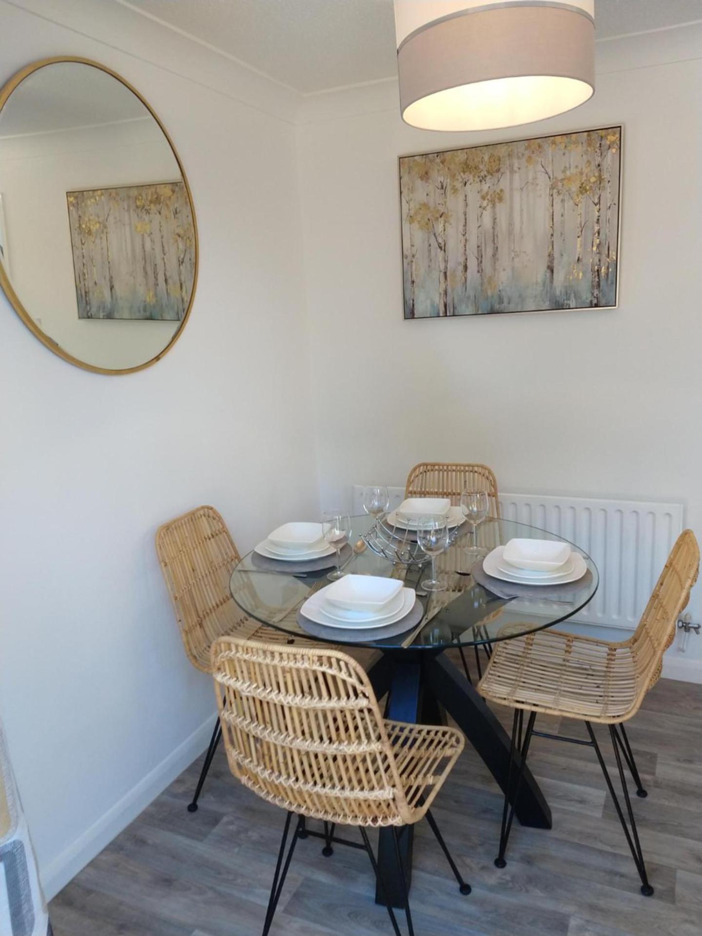 Stamford Redcot Gardens Stylish 2 bed Family town house with parking