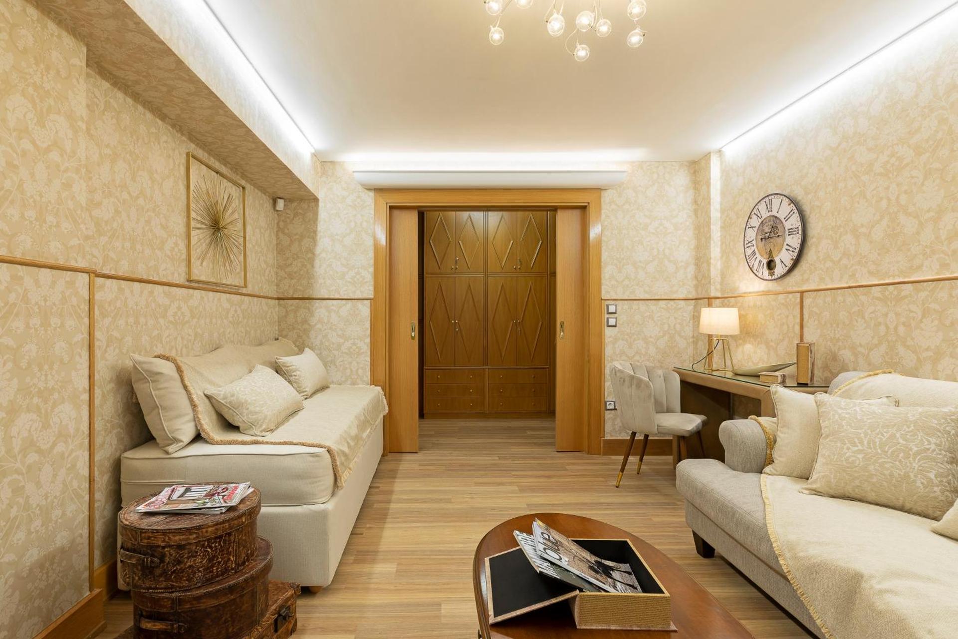 Vouliagmeni's Elegance by Acropolis Suites