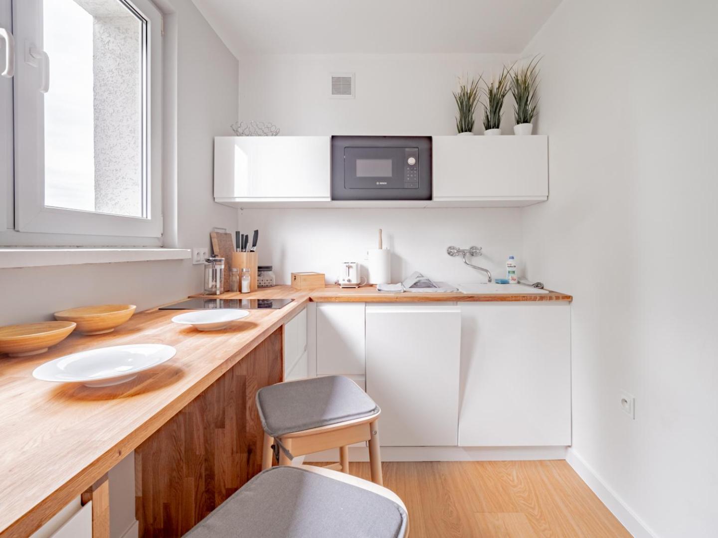 Kitchen or kitchenette