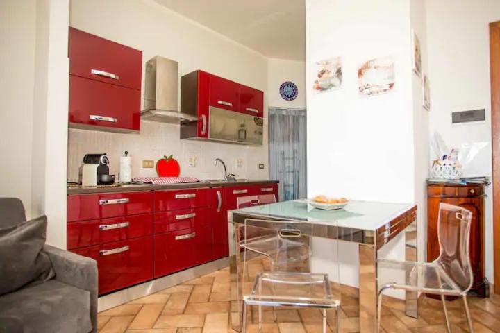 BILOCALE VISTA MARE CON POSTO AUTO