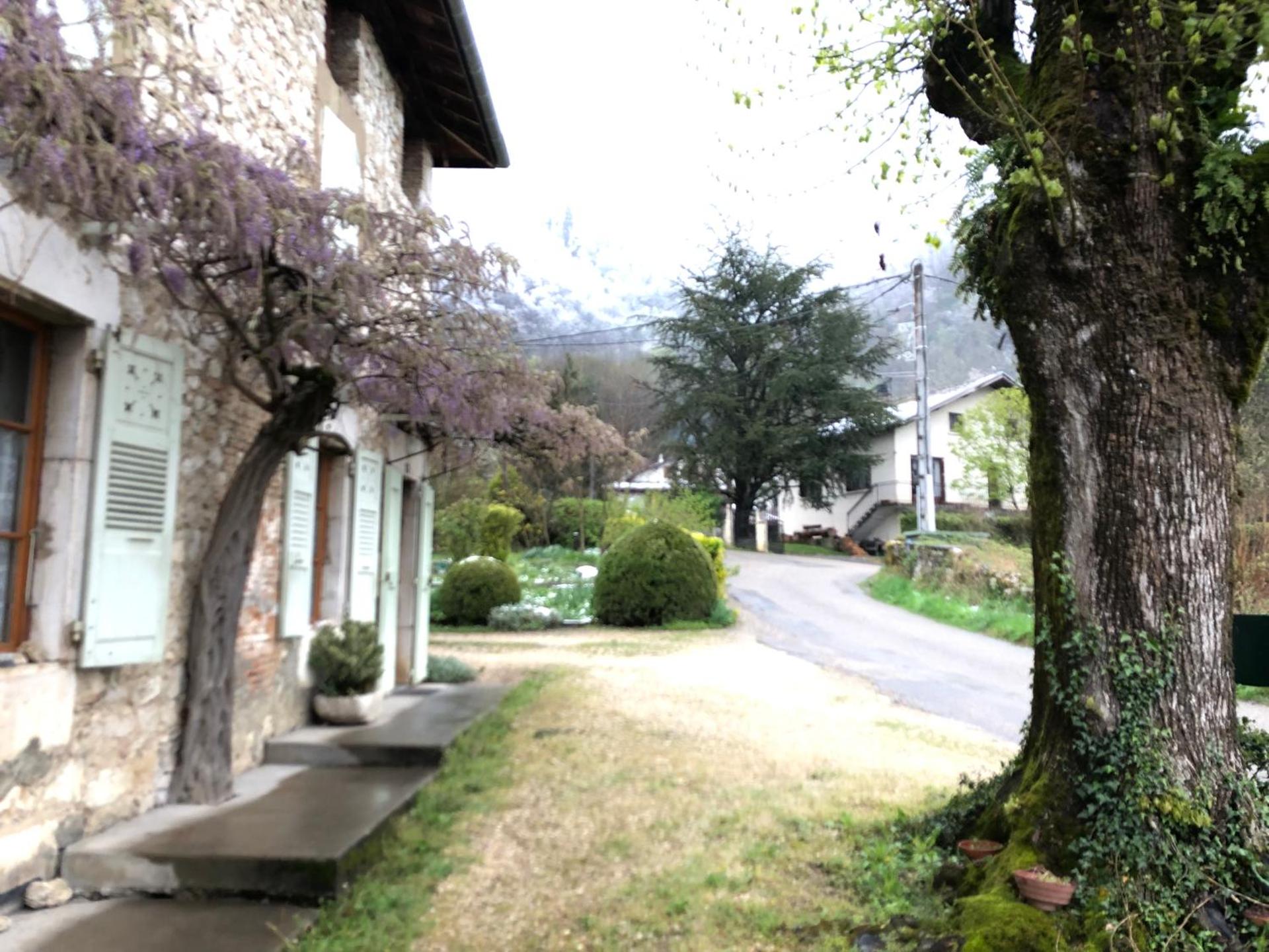 AU PIED DU VERCORS TOUT EST PERMIS