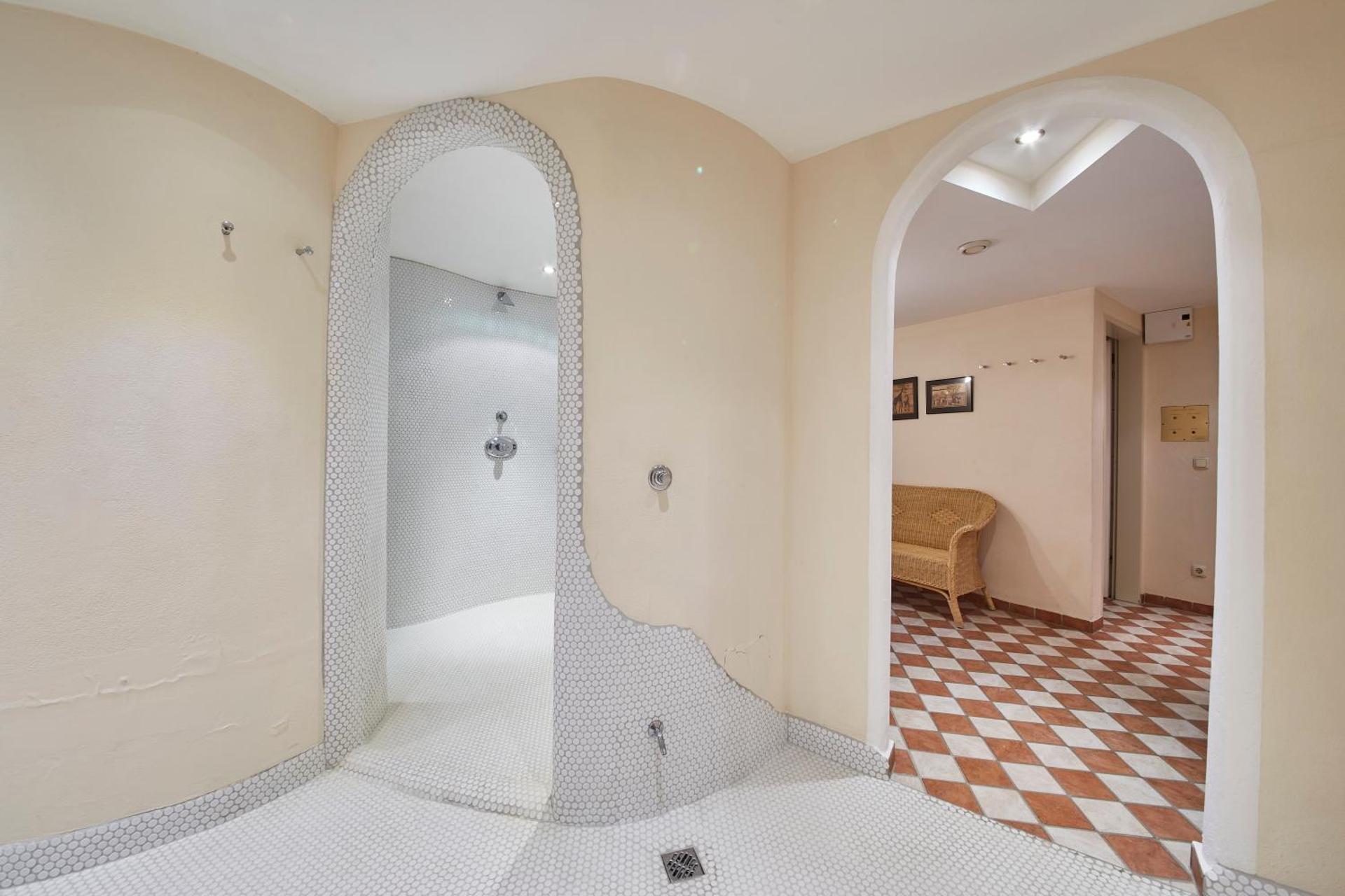 Spa and wellness centre/facilities