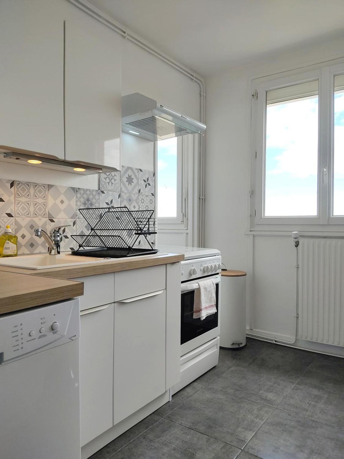 Kitchen or kitchenette