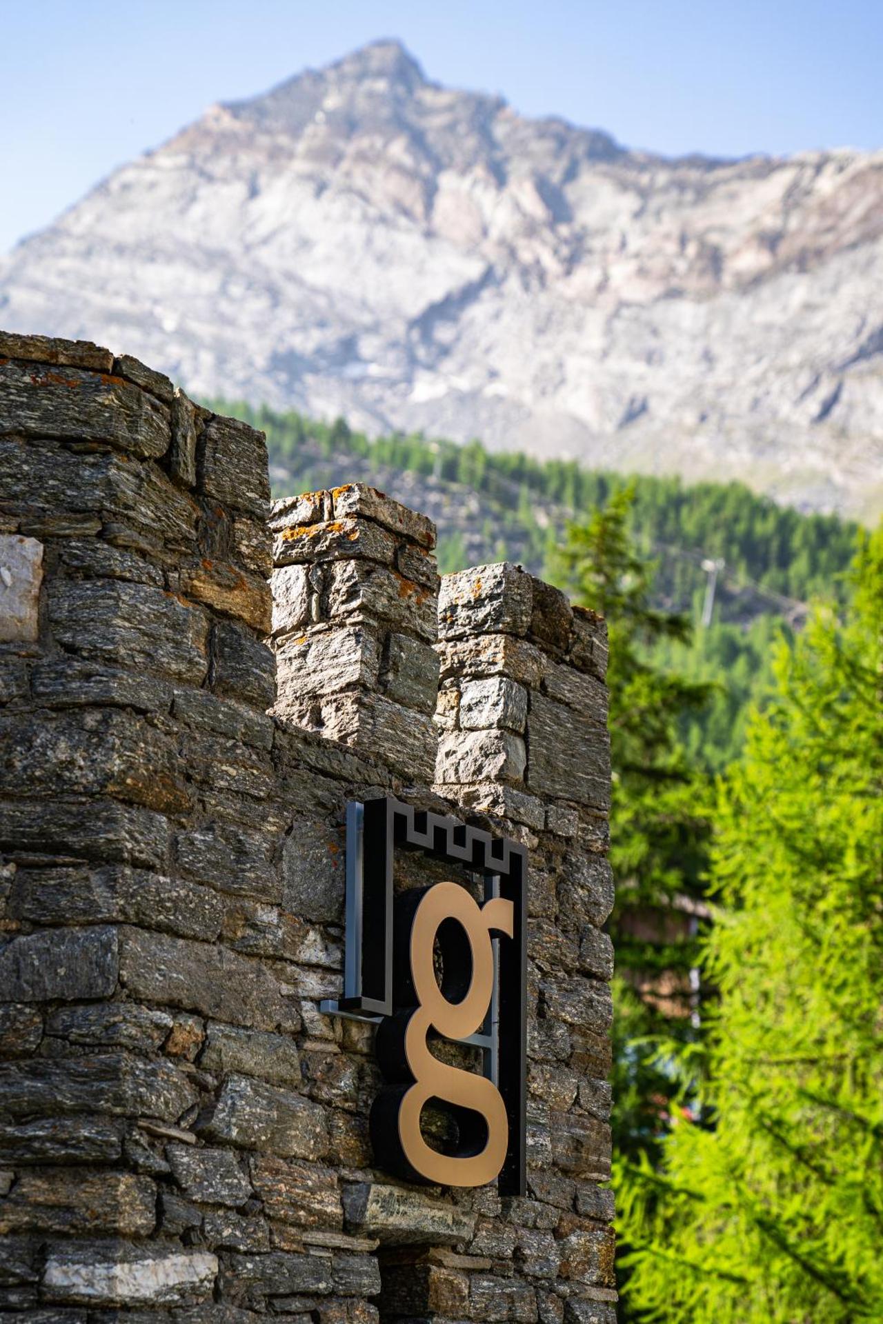 Logo/Certificate/Sign