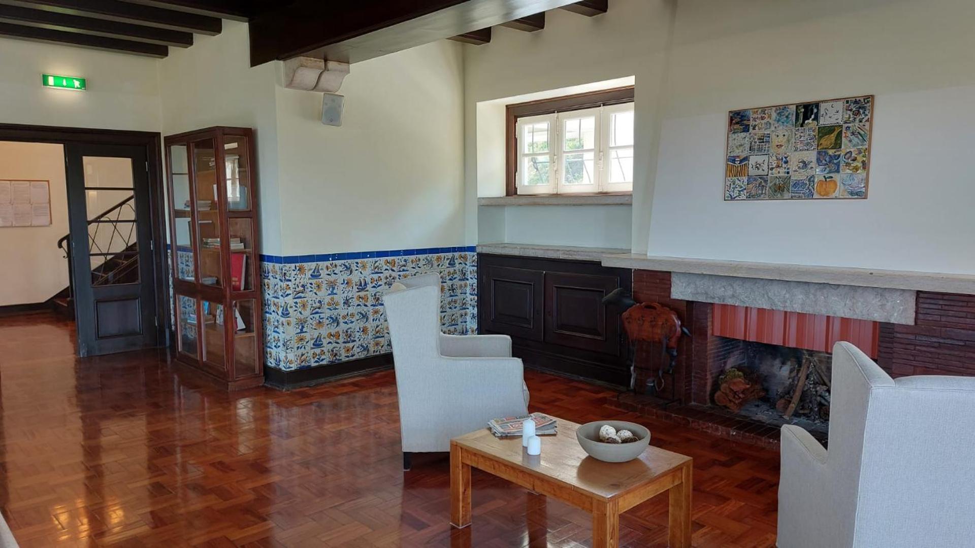 Communal lounge/ TV room