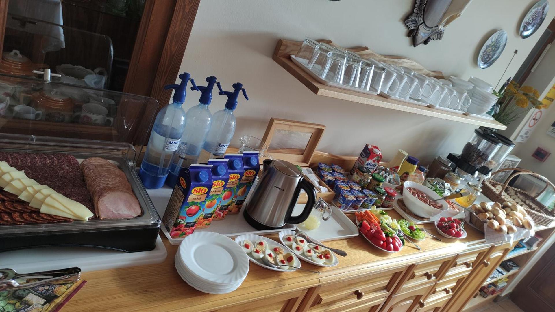 Coffee/tea facilities