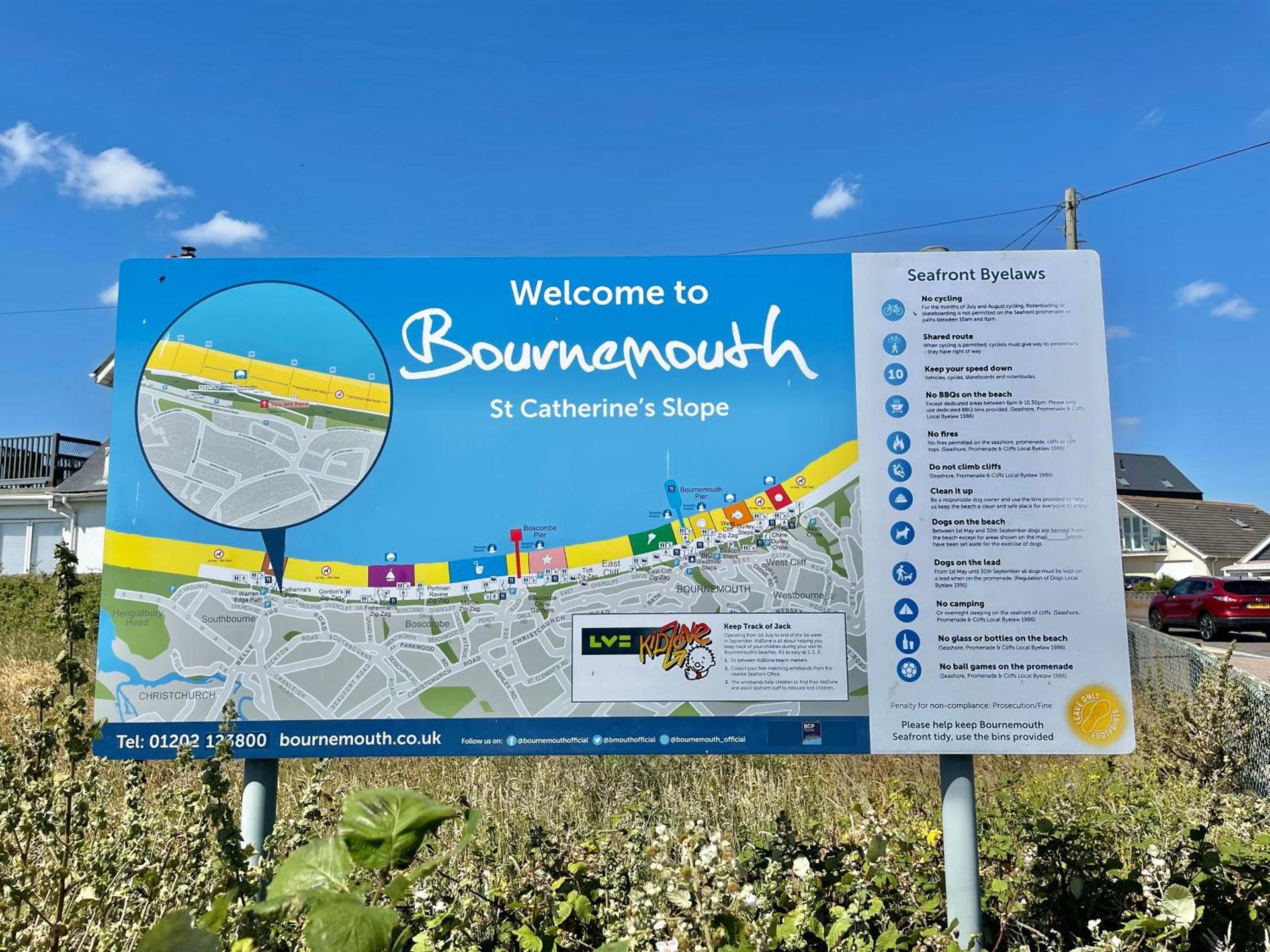 The Jungle Apartment - by Coastline Retreats - Jungle Themed Garden Apartment - Outdoor Bath - Next to Seafront - Childrens Toys - Superfast Wifi - Netflix - Disney