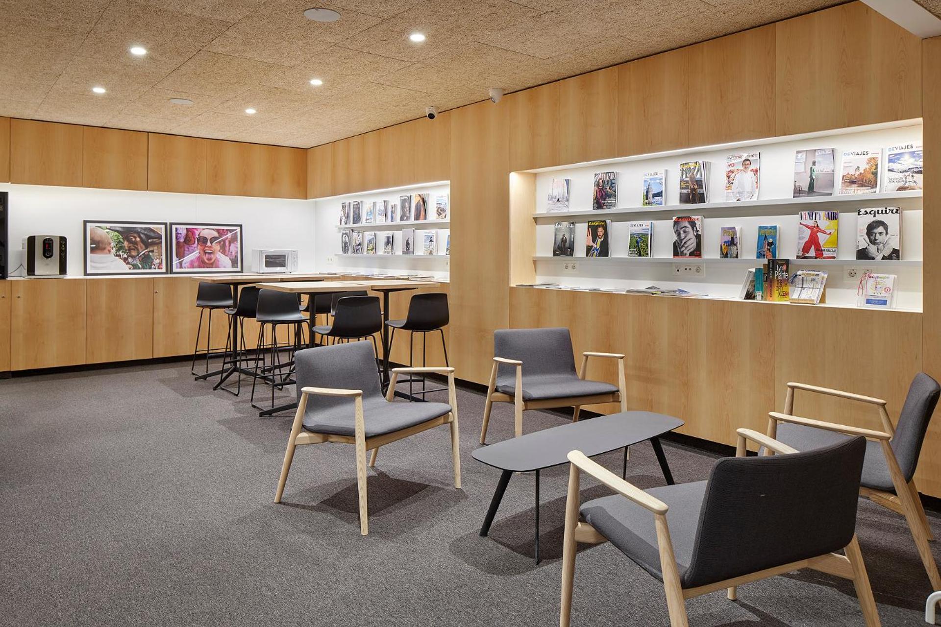 Communal lounge/ TV room