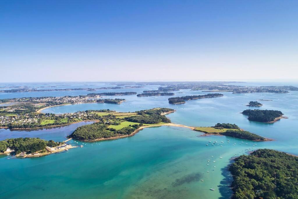 Tiny house sur terrain boisé à 10 mn de la mer
