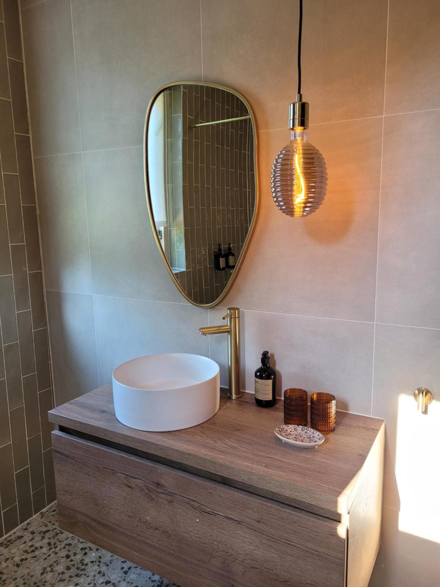 Retro Chic Wellness met hottub & sauna