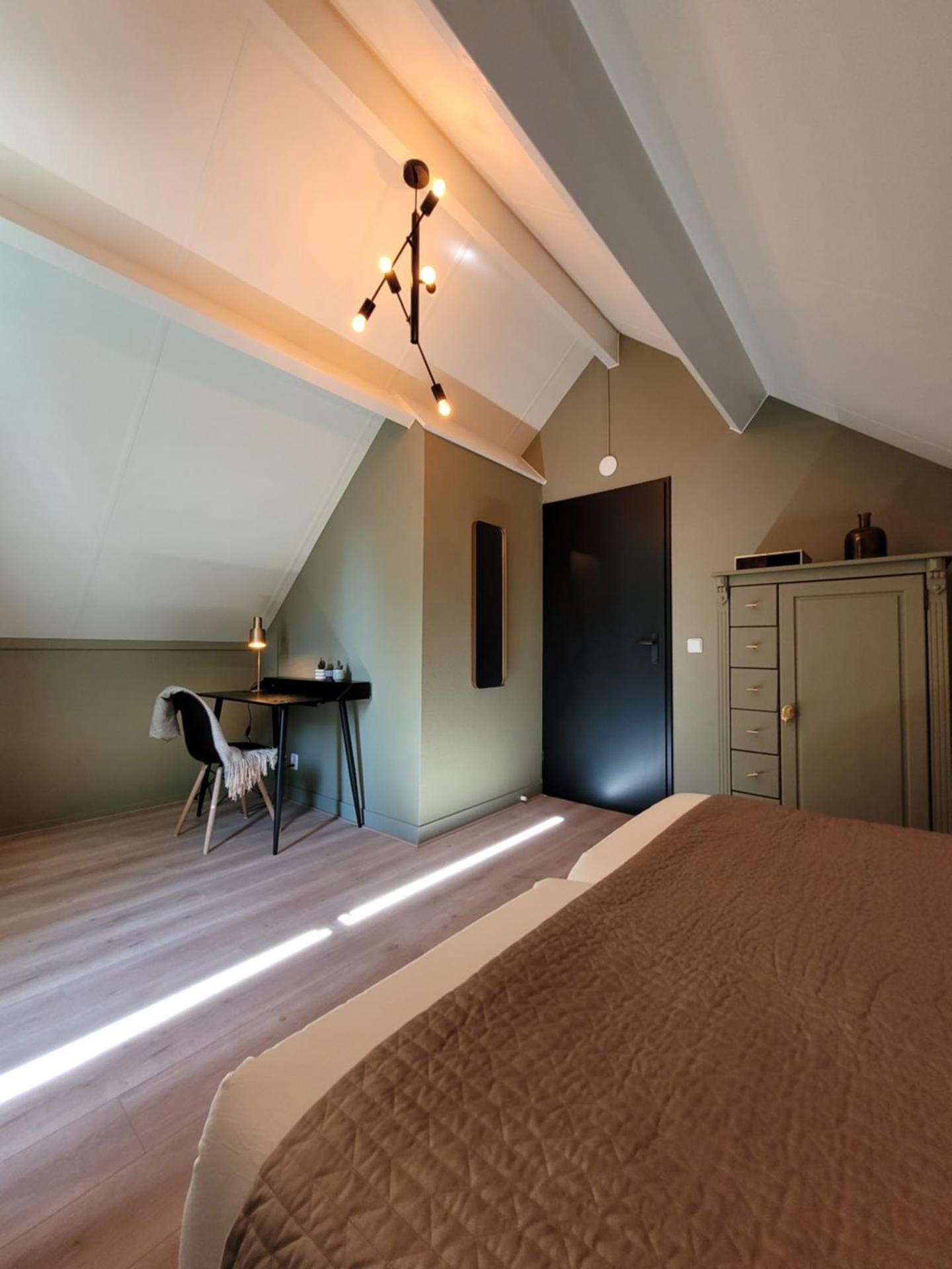 Retro Chic Wellness met hottub & sauna