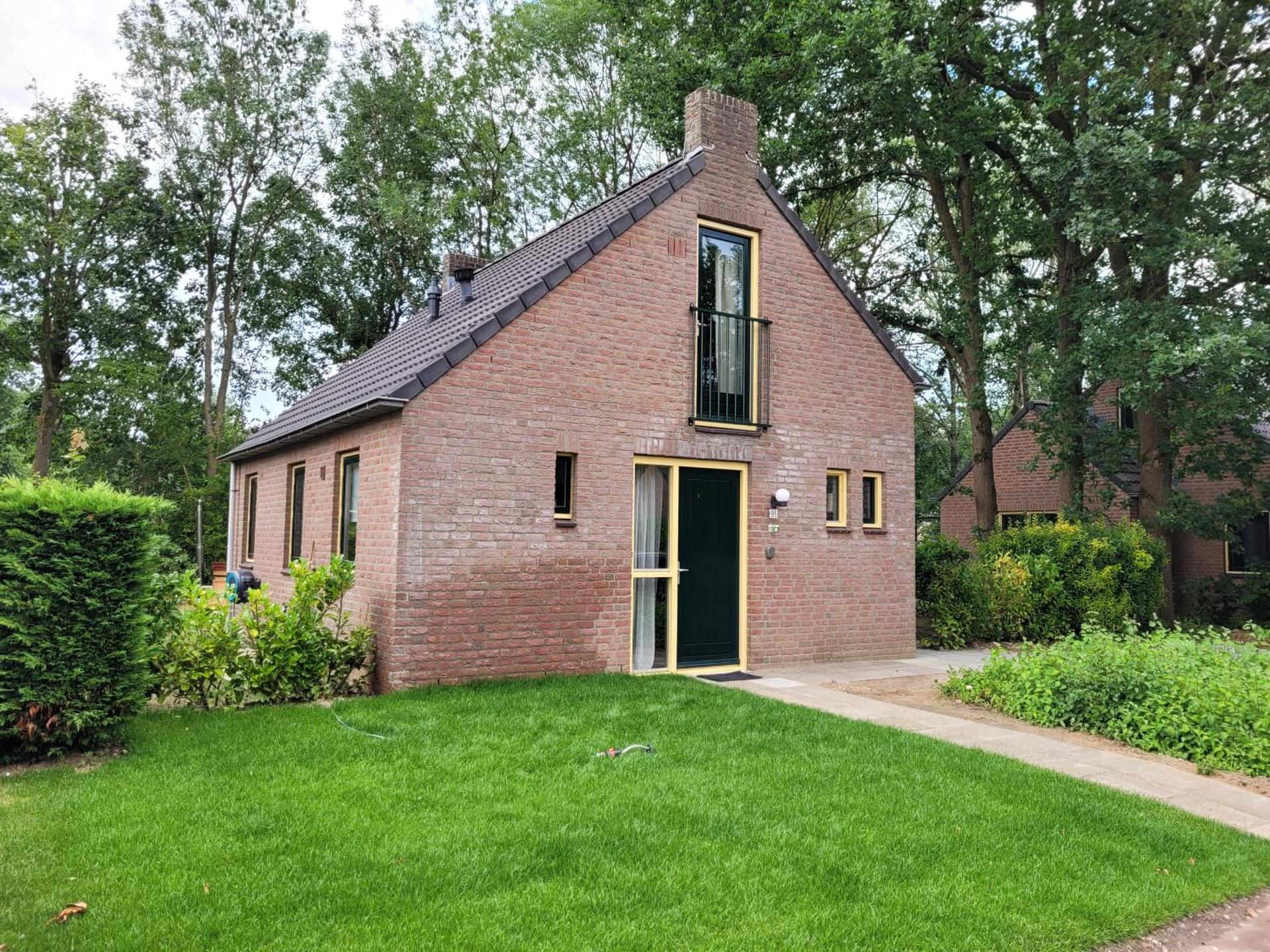 Retro Chic Wellness met hottub & sauna