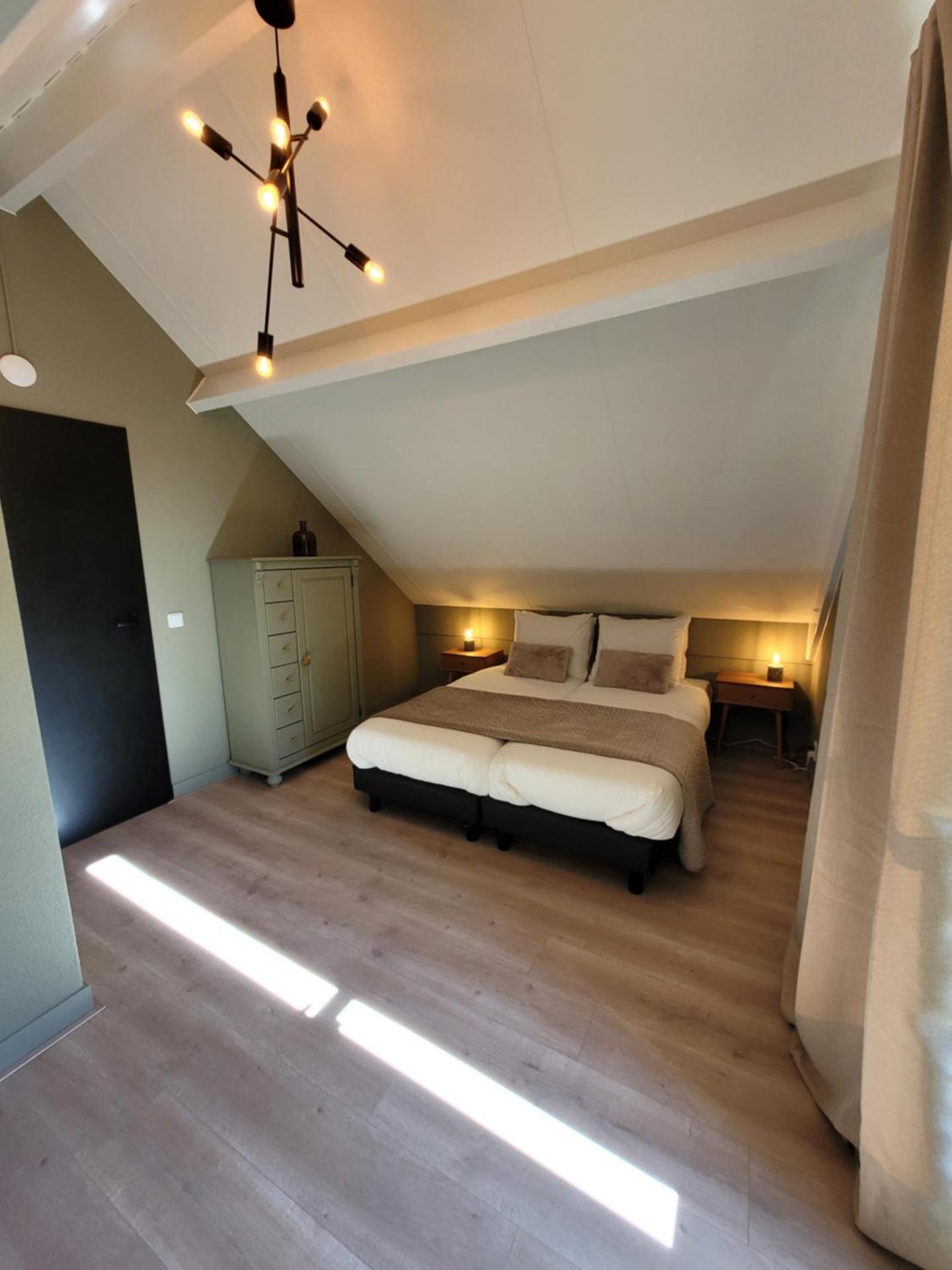 Retro Chic Wellness met hottub & sauna