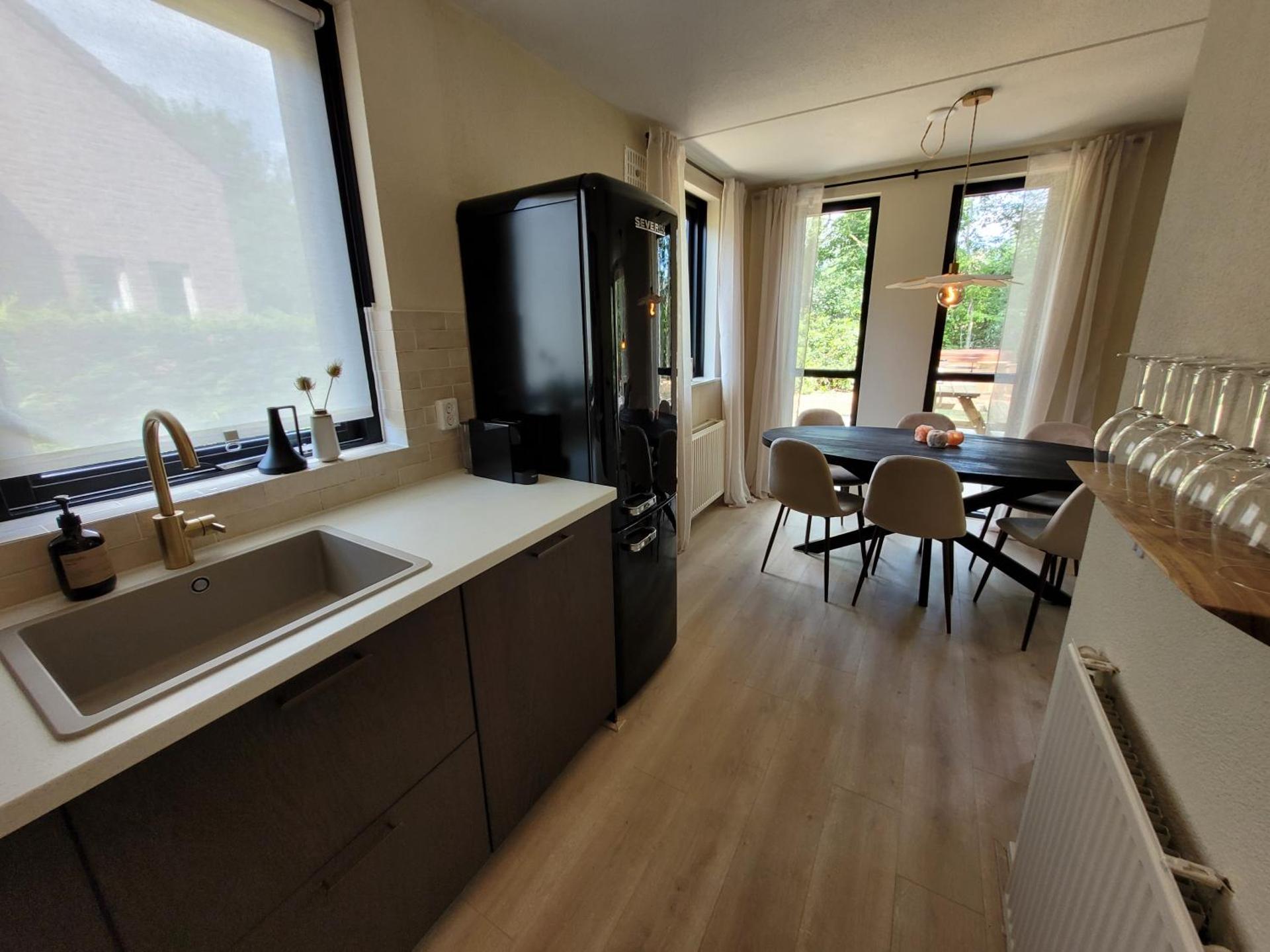 Retro Chic Wellness met hottub & sauna