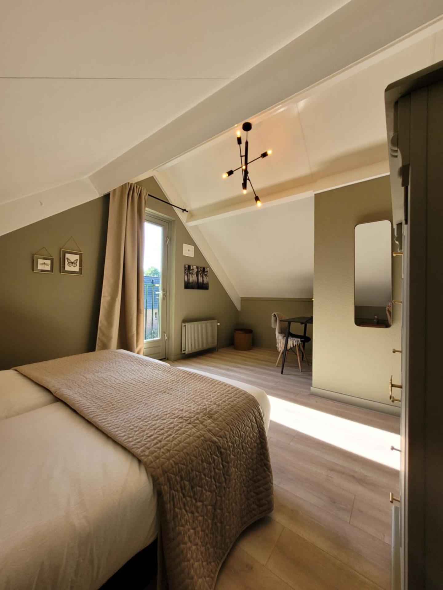 Retro Chic Wellness met hottub & sauna