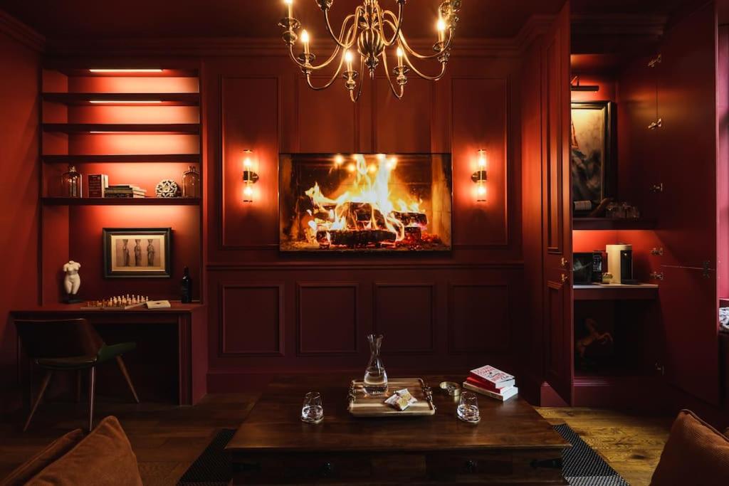 Huntly House - A Residence Like No Other