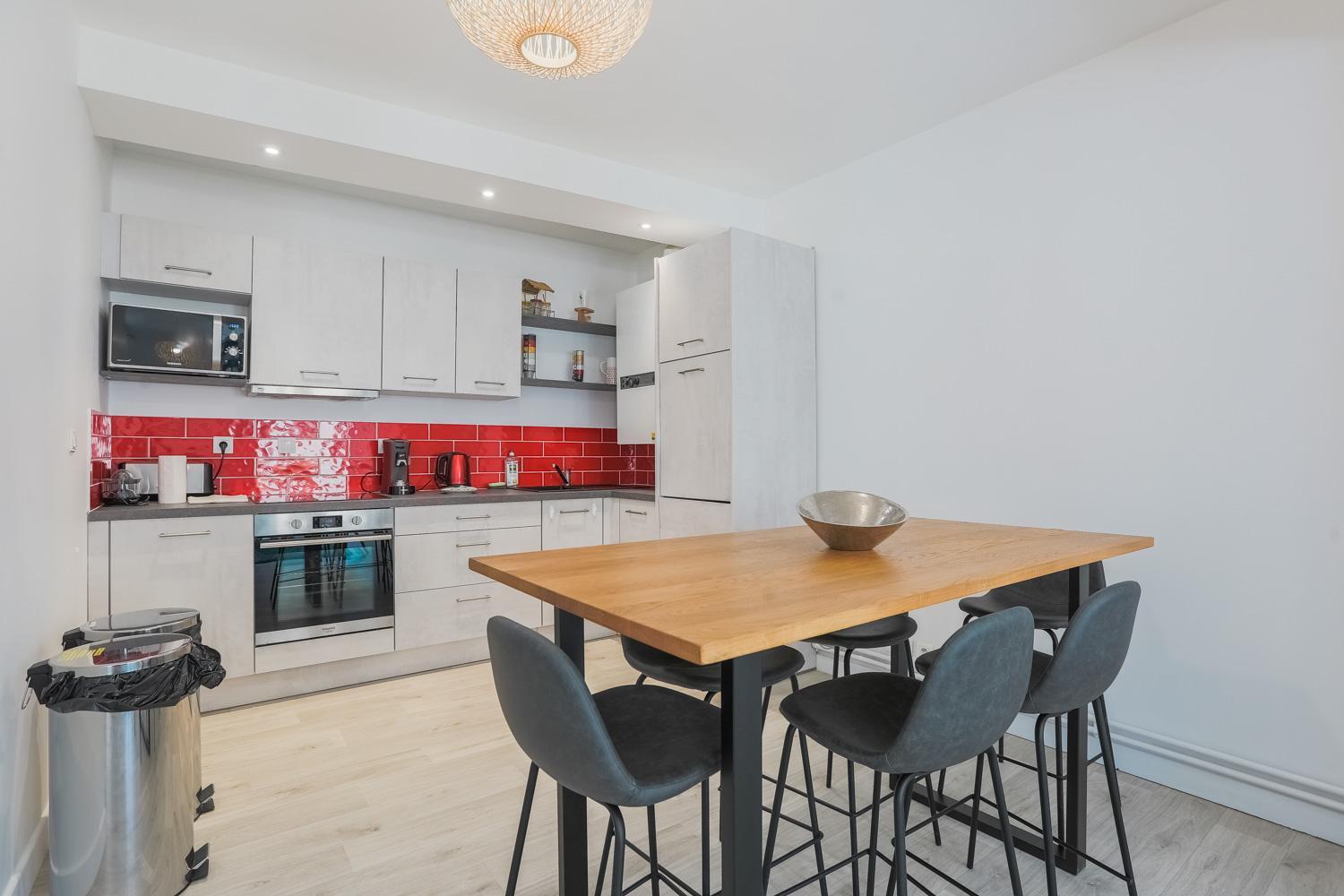 Kitchen or kitchenette