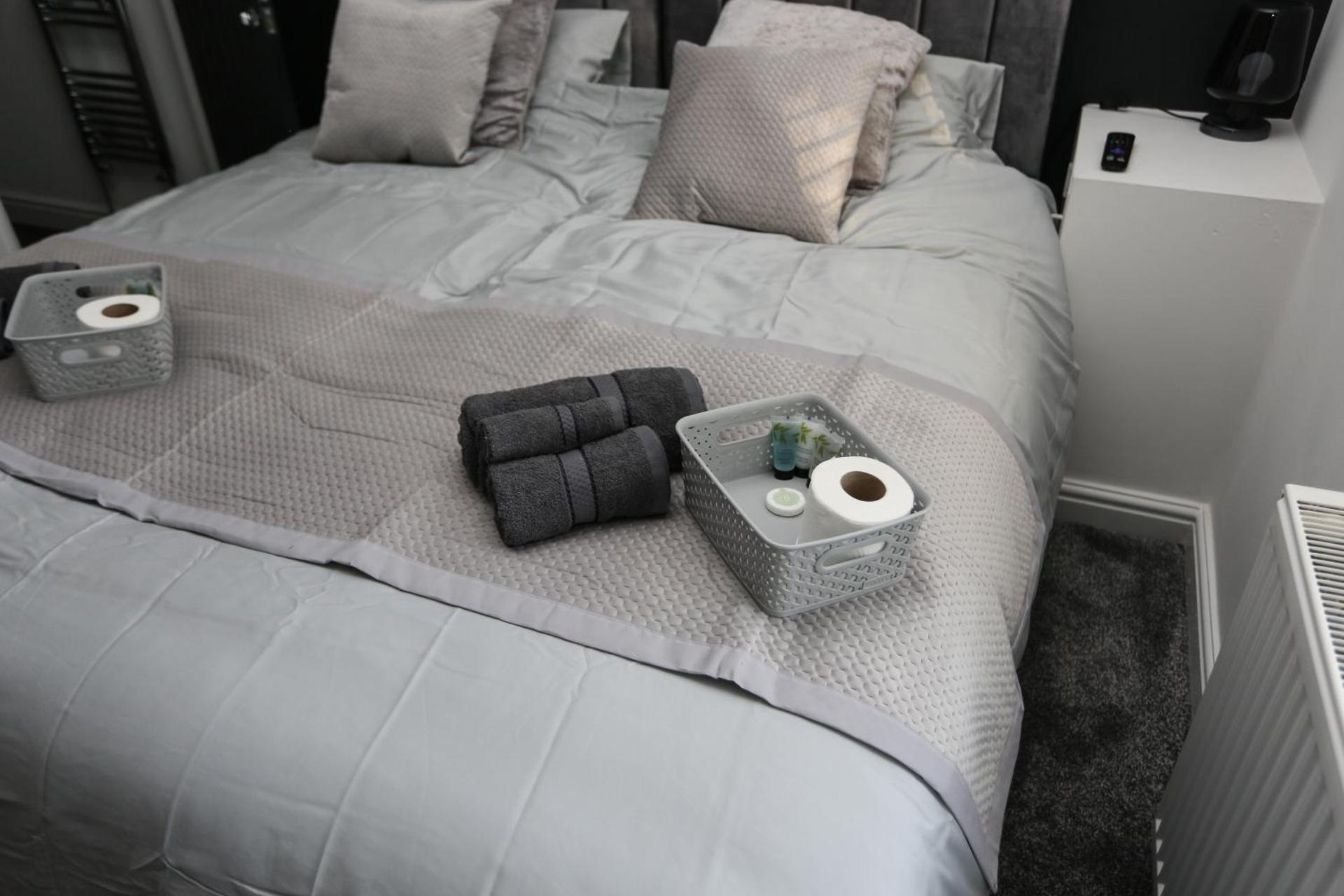 Cheerful 4-bedroom home in Sheffield