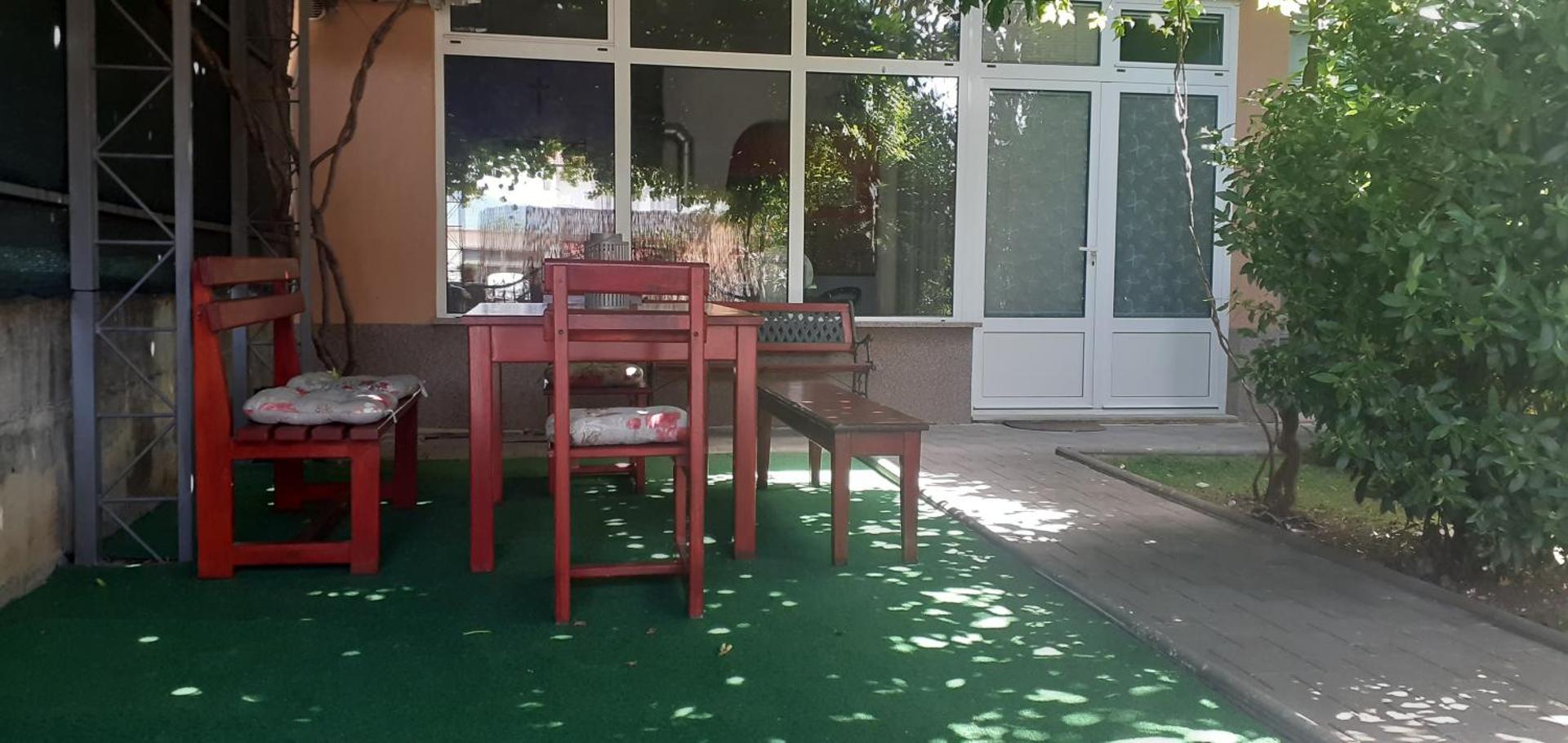 Apartment Vrljika,with private pool,bikes,garage