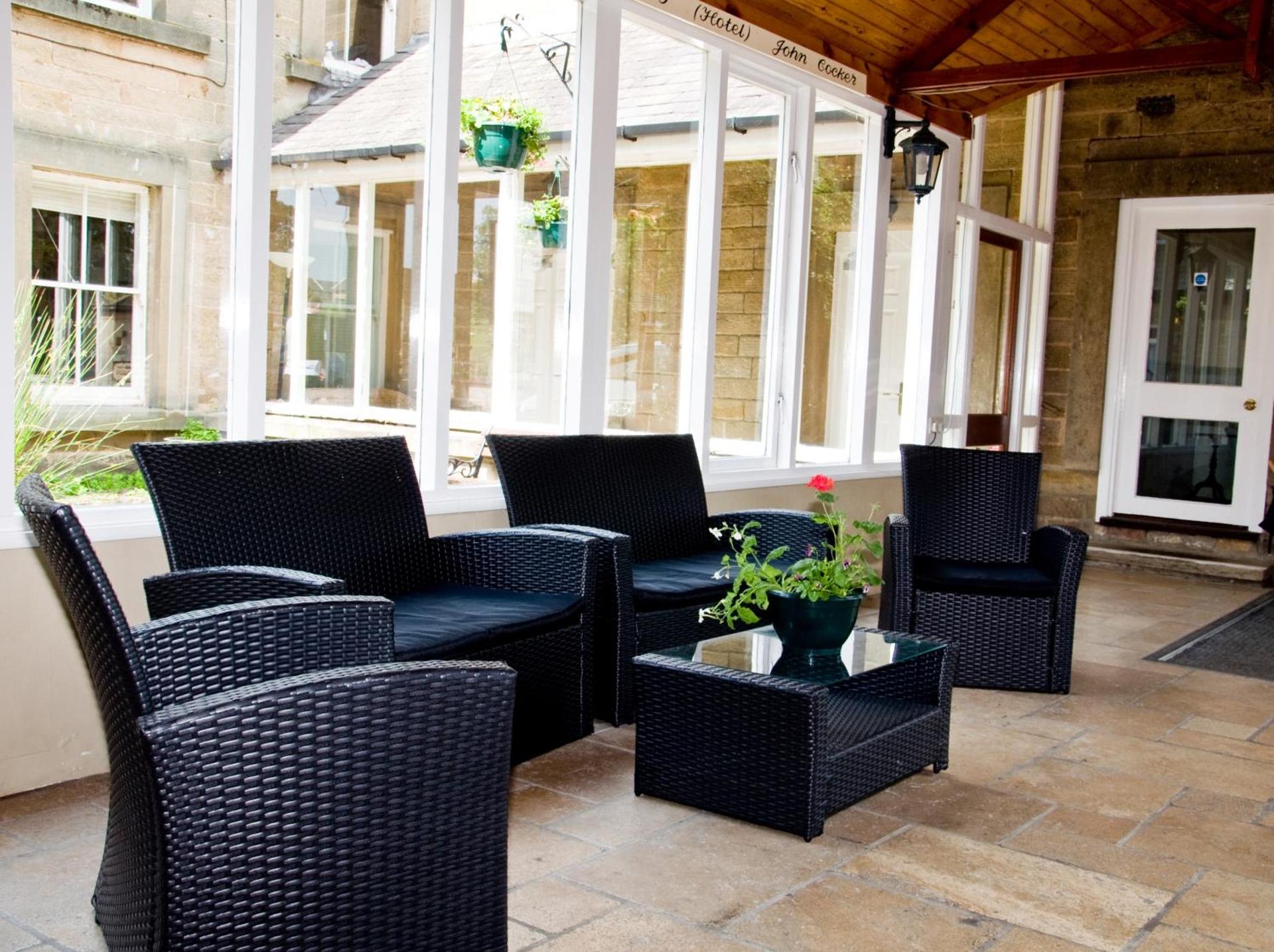 Communal lounge/ TV room