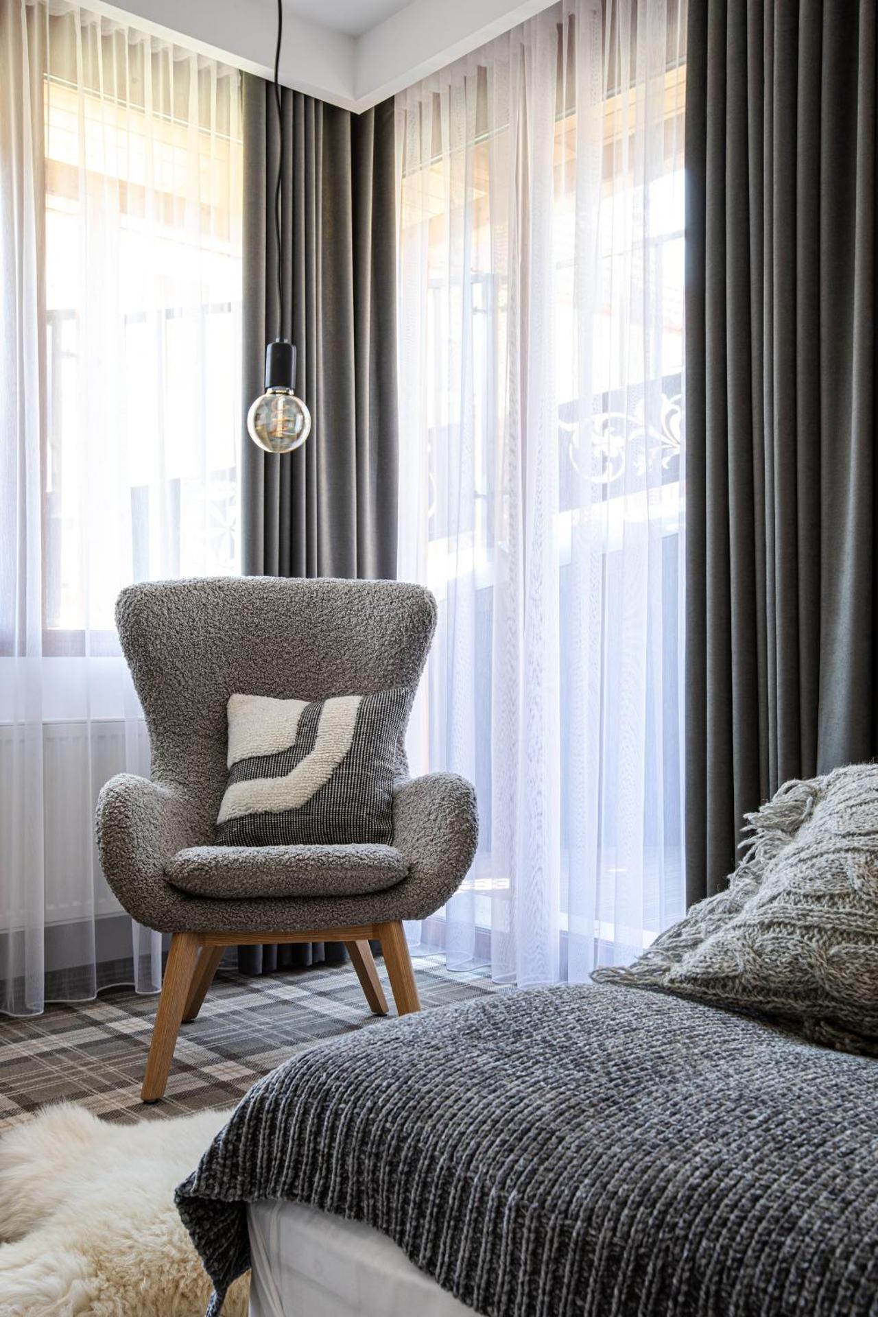 ZAKOZNAMI- Willa WYWCZAS