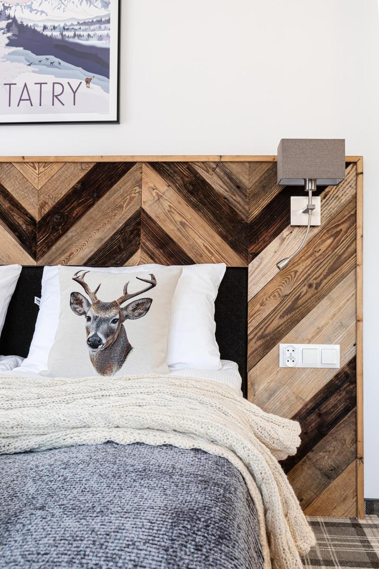 ZAKOZNAMI- Willa WYWCZAS