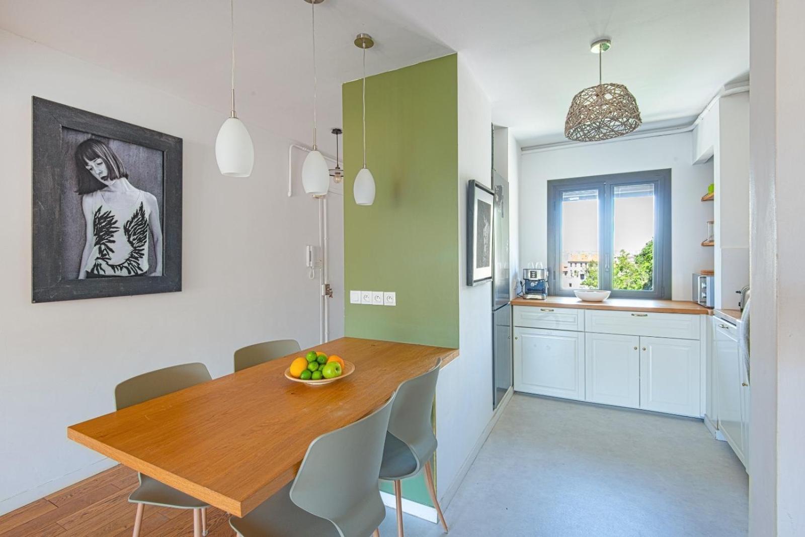 Kitchen or kitchenette