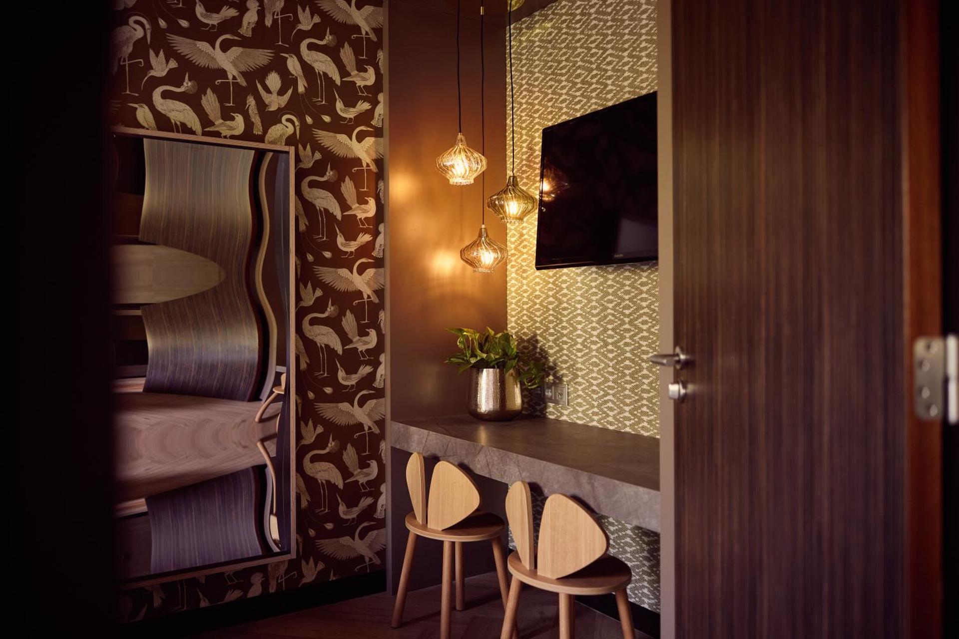 Communal lounge/ TV room