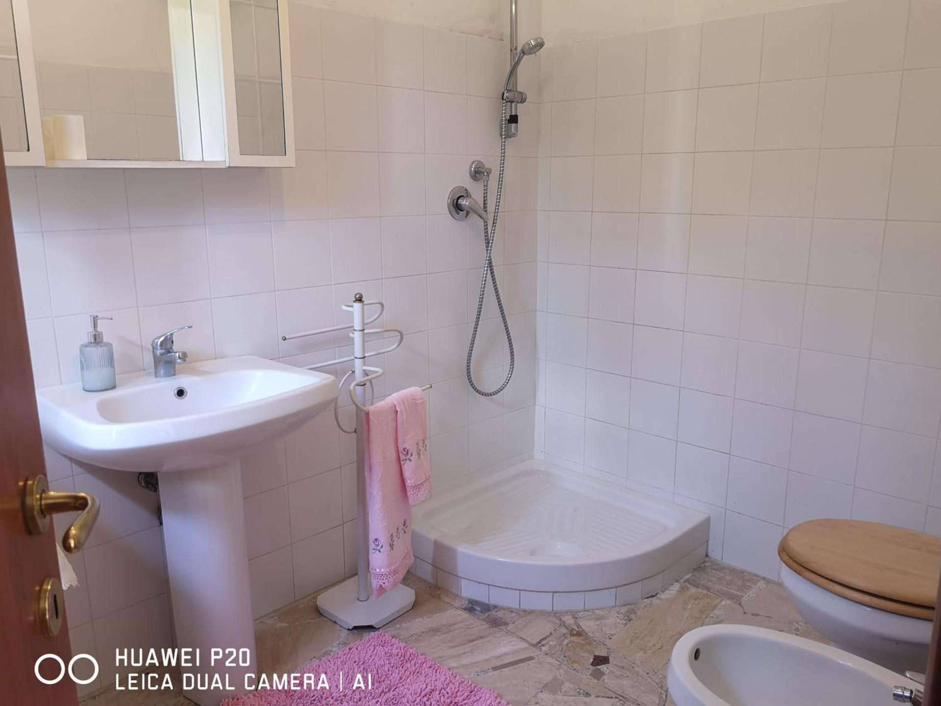 Ape Regina agriturismo 2 Montelarco