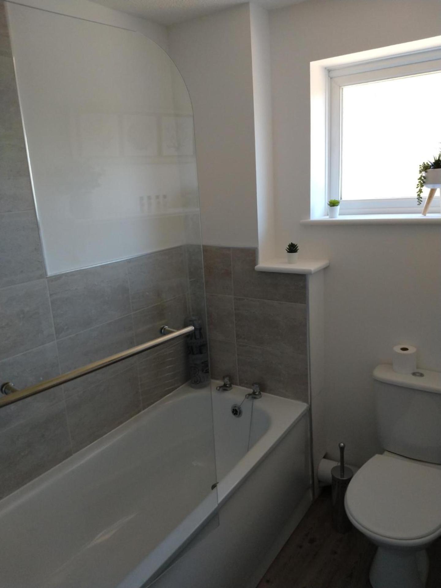 Stamford Redcot Gardens Stylish 2 bed Family town house with parking