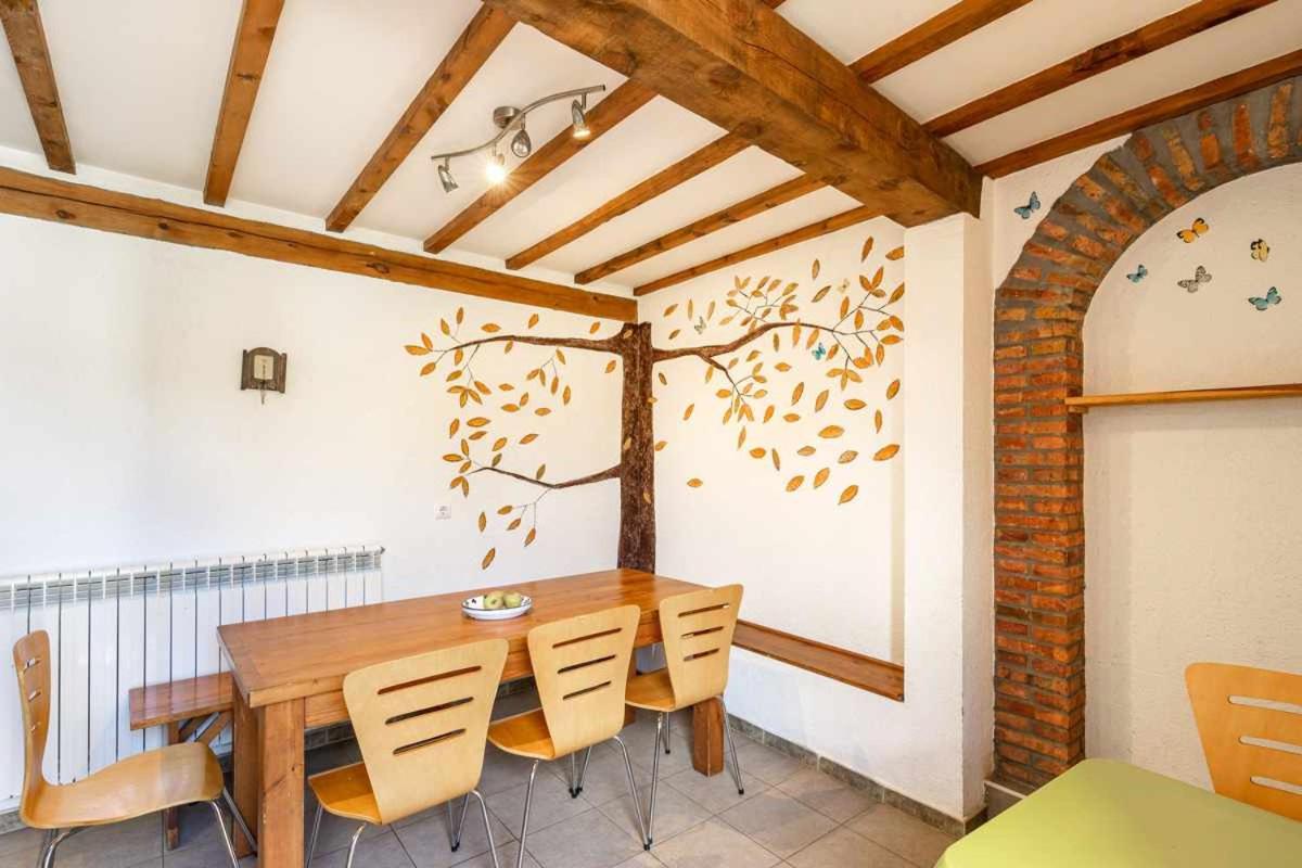 Casa con jardín cerca de la playa - El porton