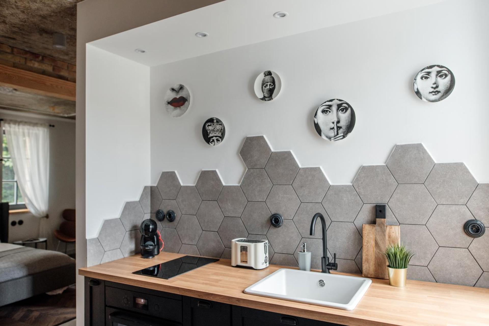 Kitchen or kitchenette