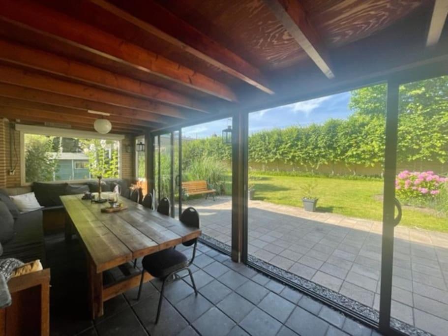 HolidayHome Zonnestraal 9p Amsterdam and the beach