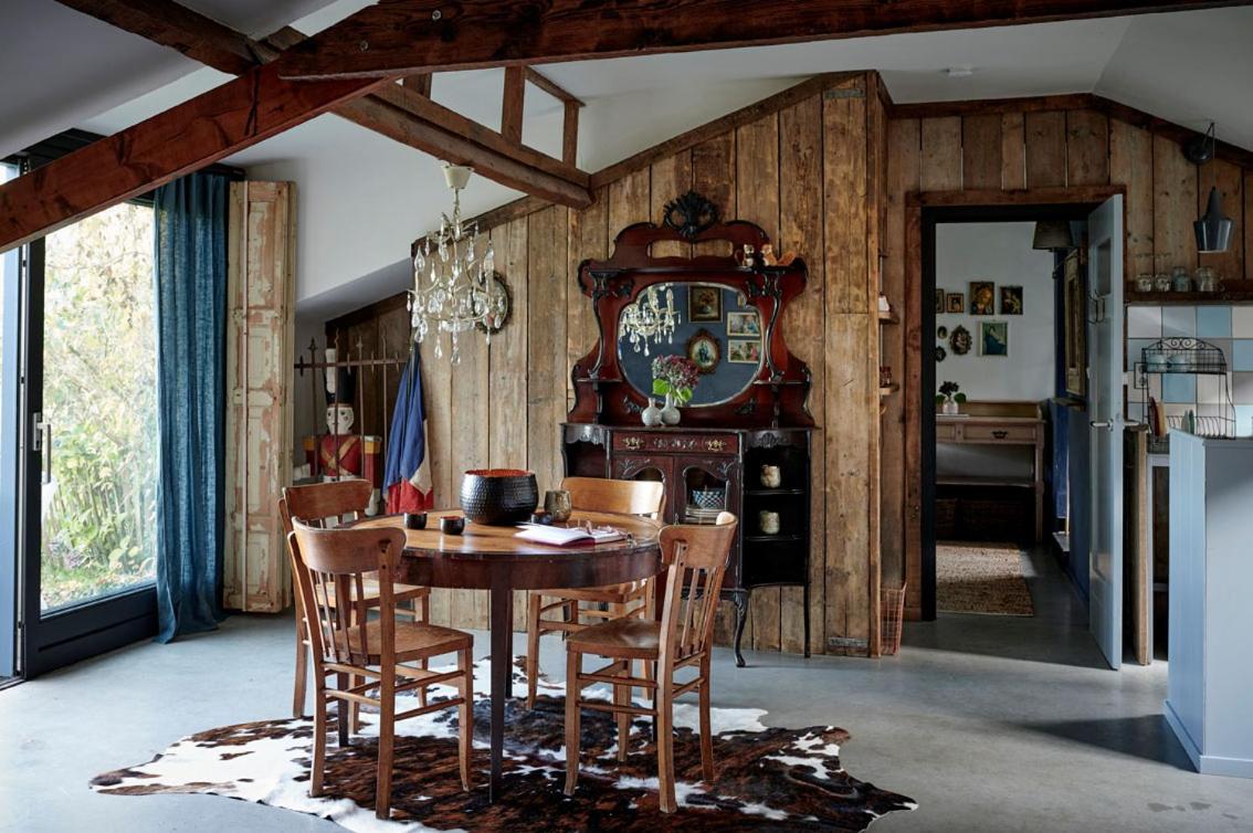 Apartment with Pool View 