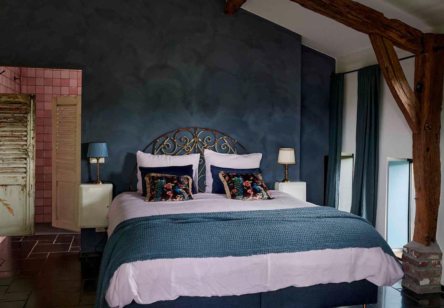 Queen Room with Garden View