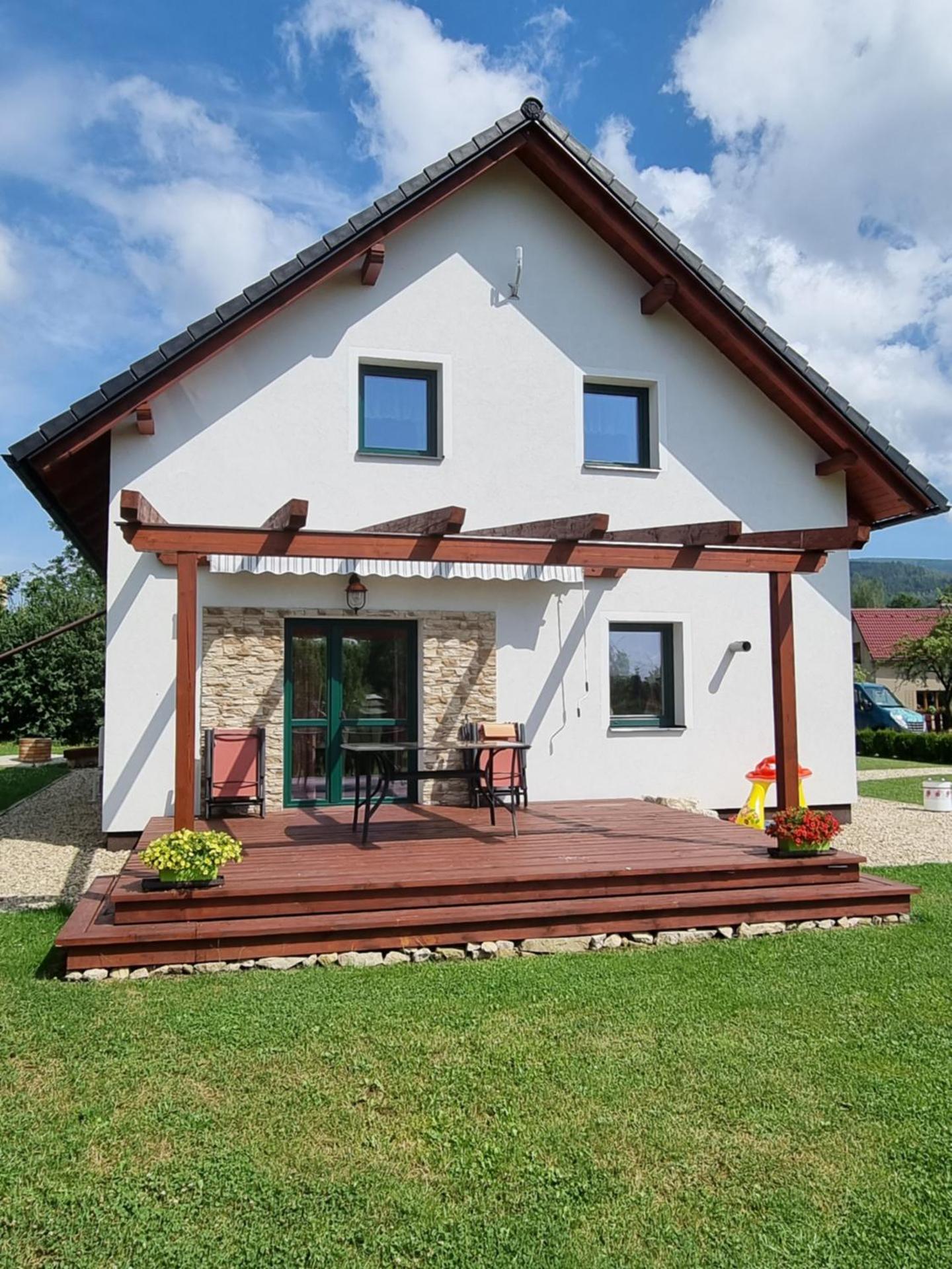 Dům a chatka pod Smrkem