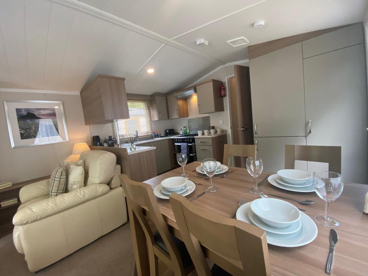 V13 - The Falls with Hot Tub