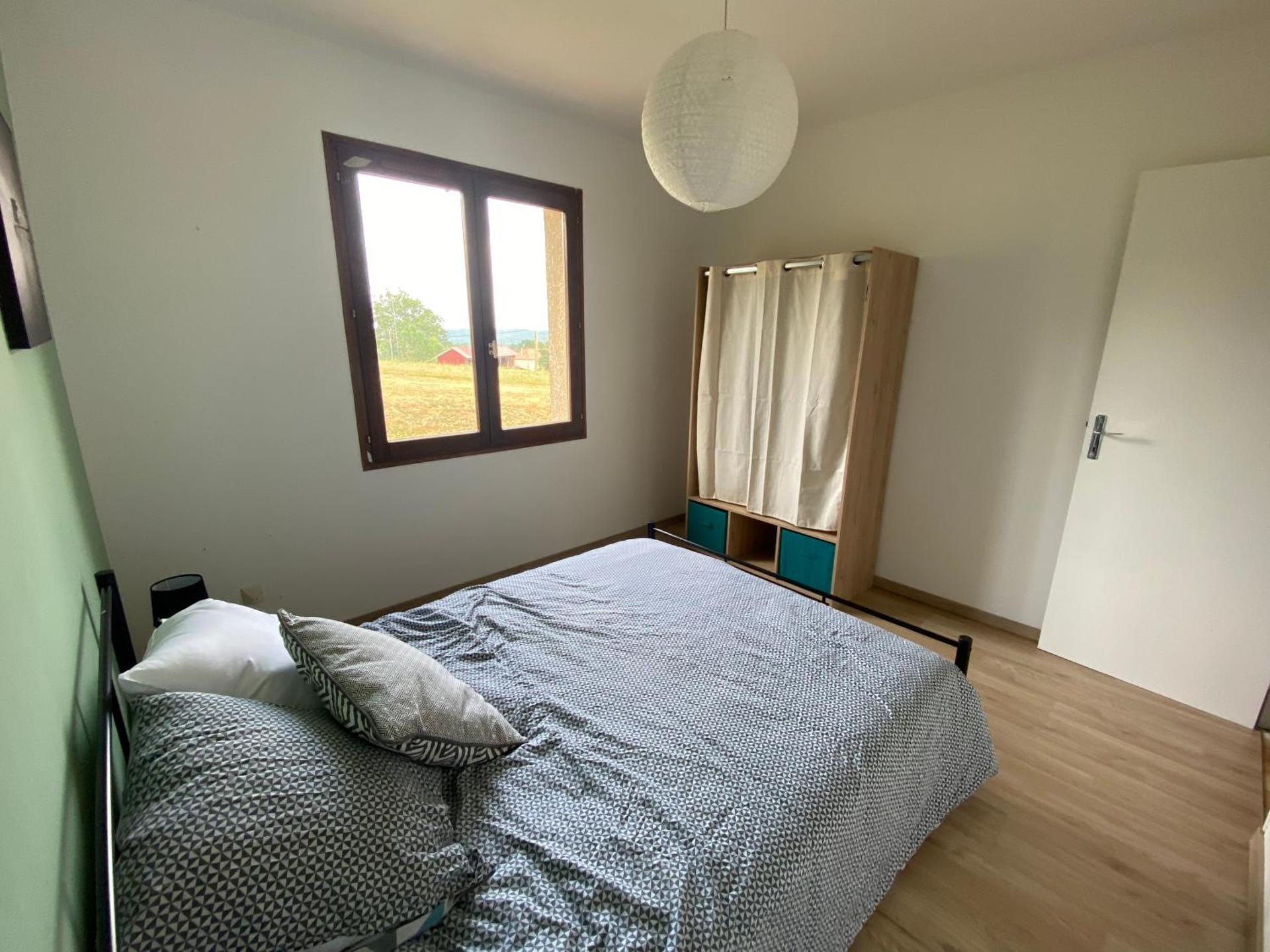 Maison en campagne avec vue sur les Pyrénées