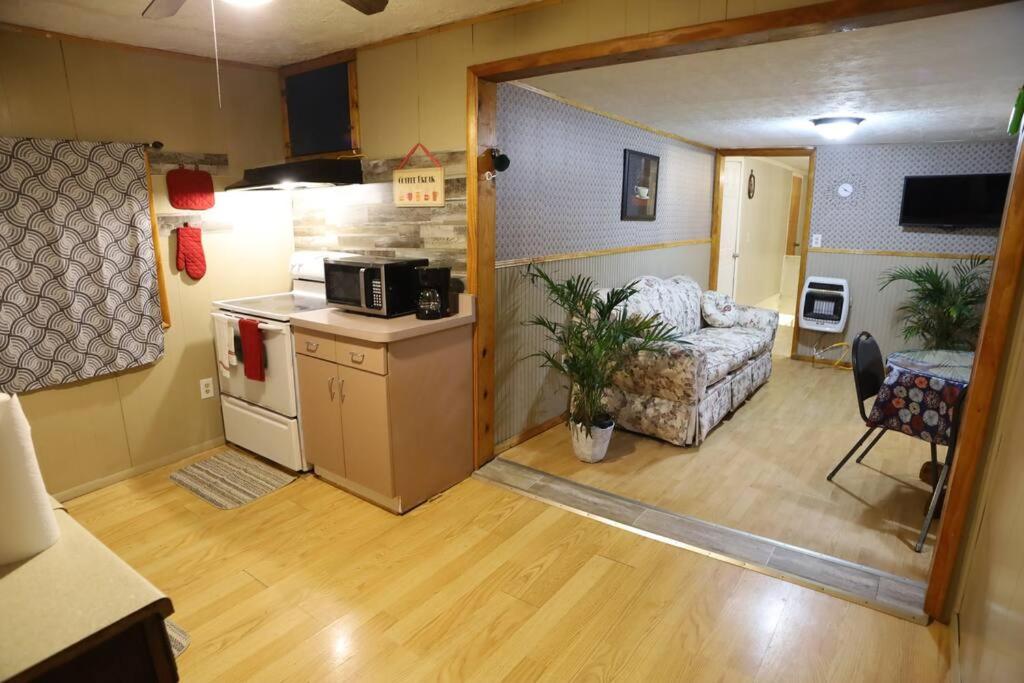 3-Bedroom apt. ideal location near new river gorge