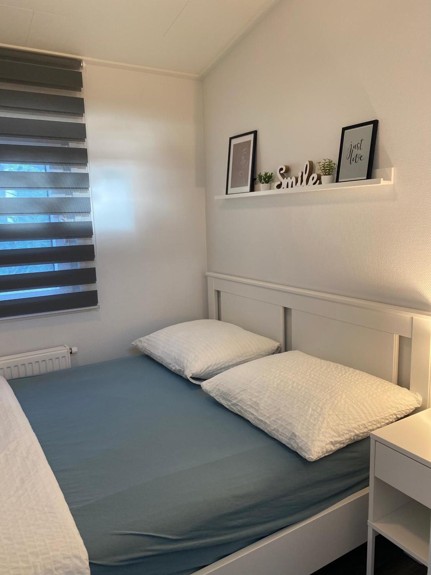 Ferienhaus LuxChalet #VAJU Lathum# am See, Strand, Pool, Nationalpark