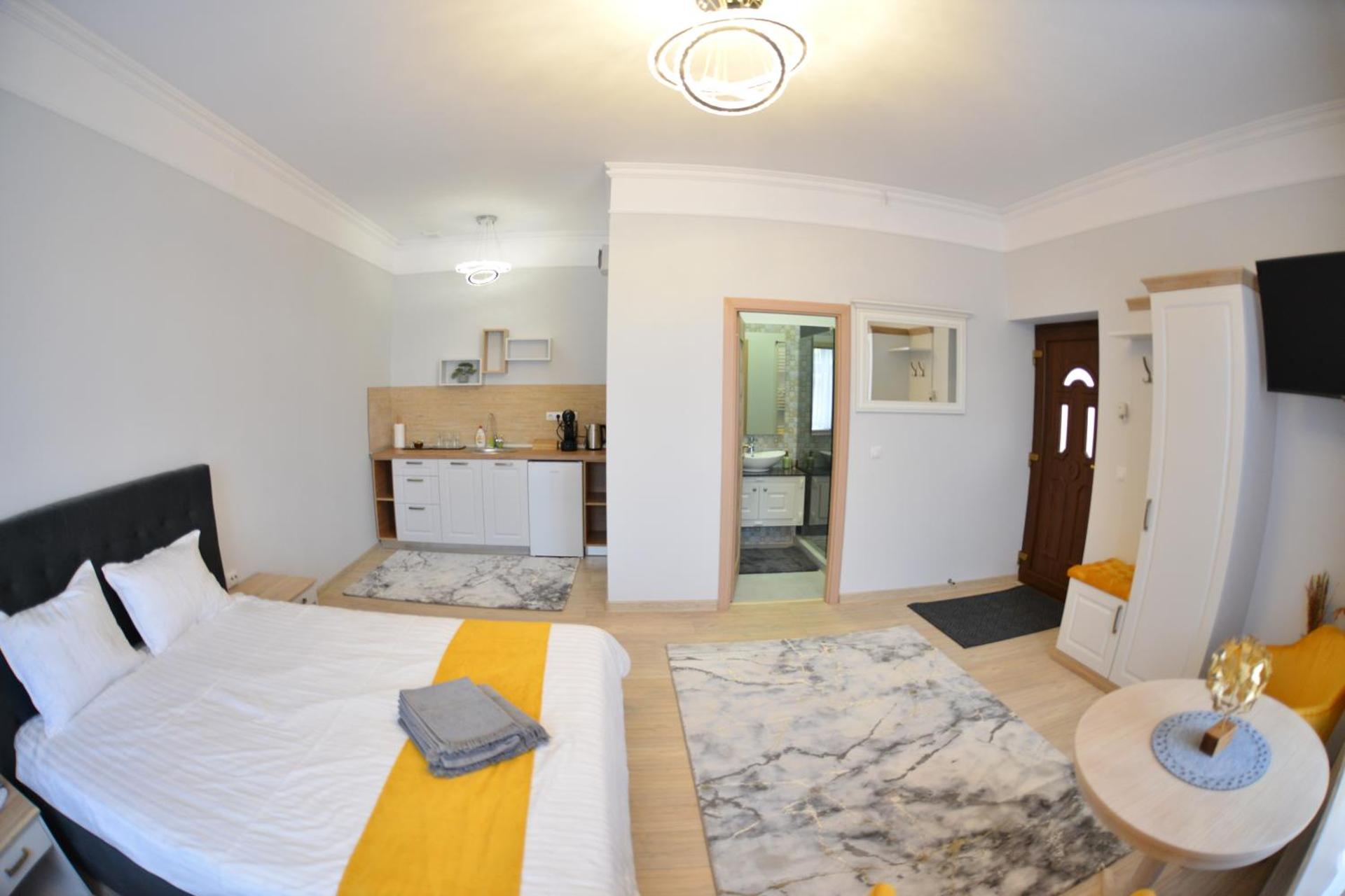 Magic Five - Cazare Reghin ***