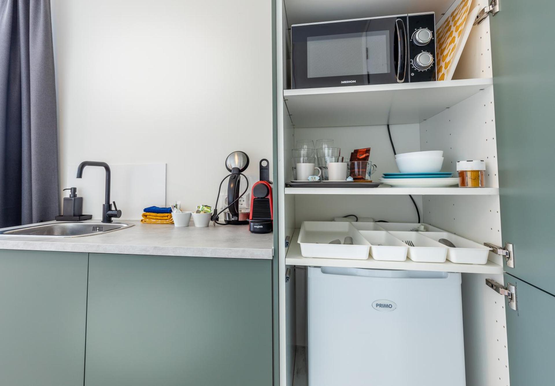 Kitchen or kitchenette