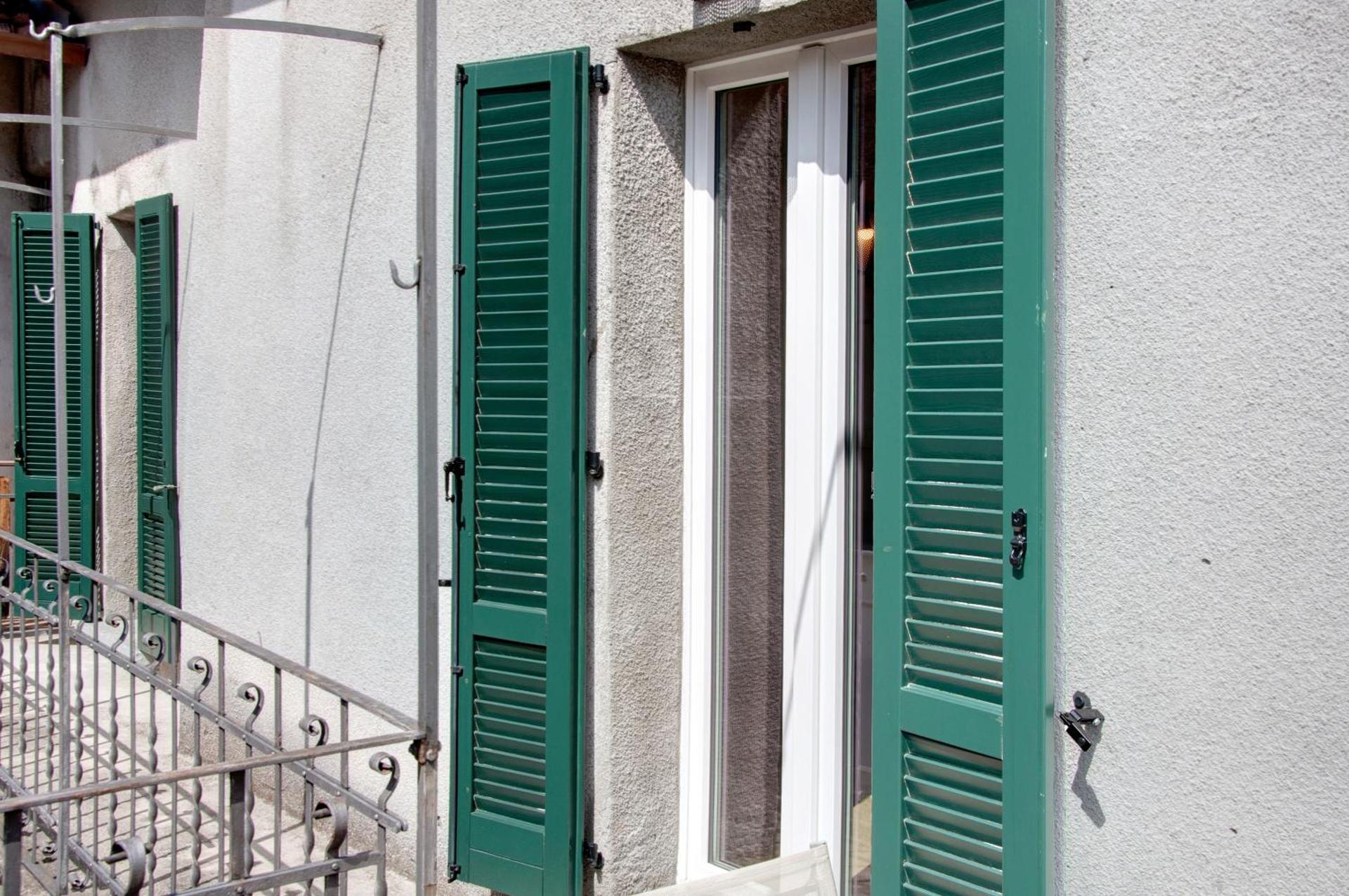 Thari House Como Lake