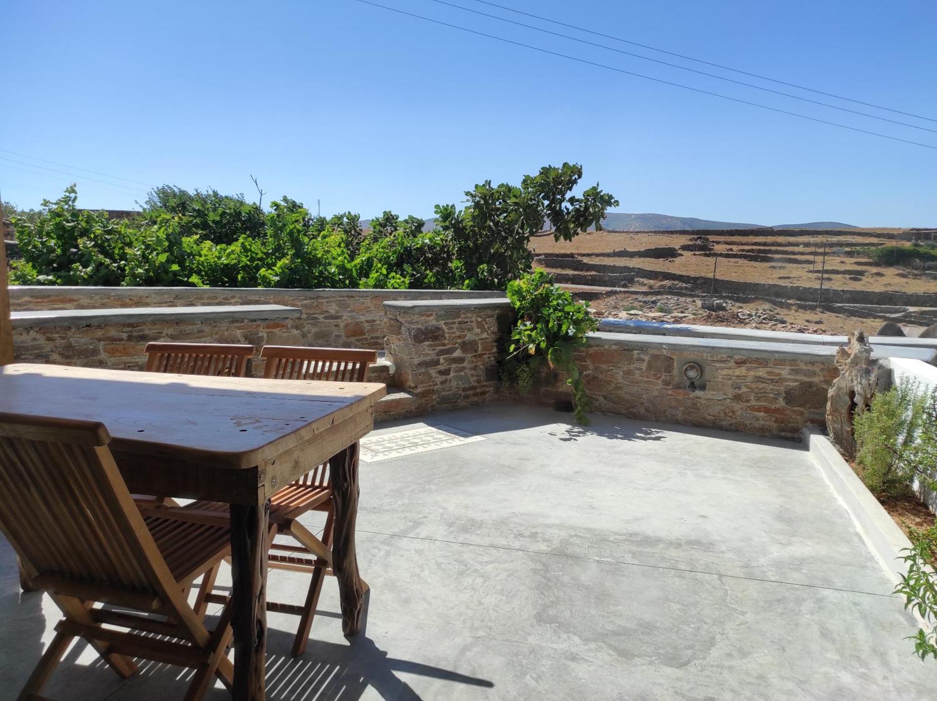 Traditional suites in Chora Kythnos #5