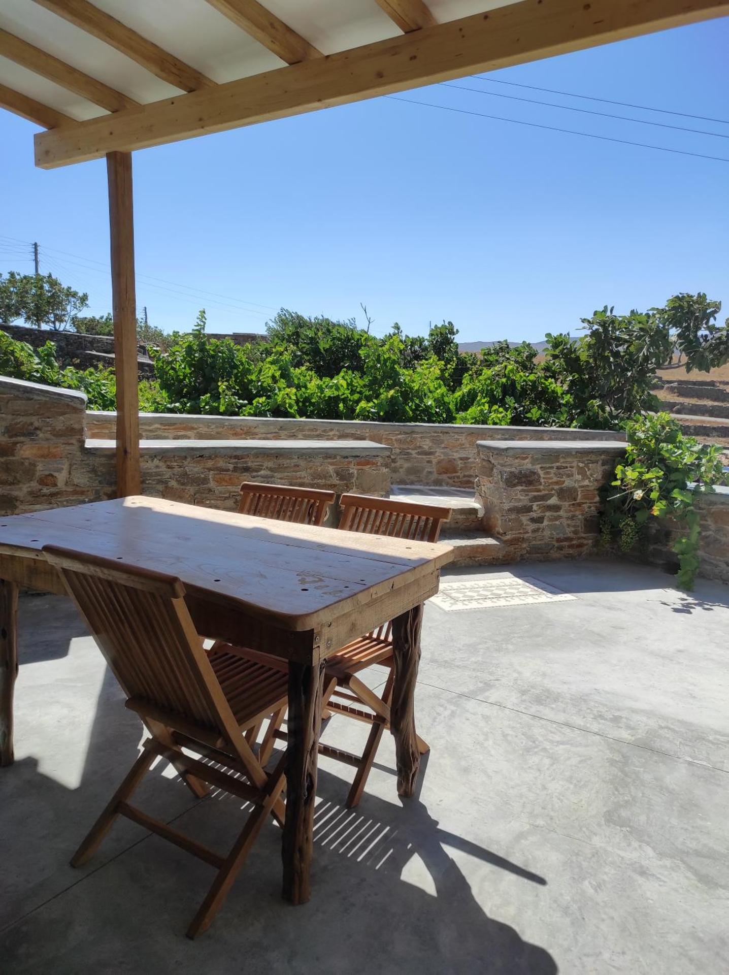 Traditional suites in Chora Kythnos #5