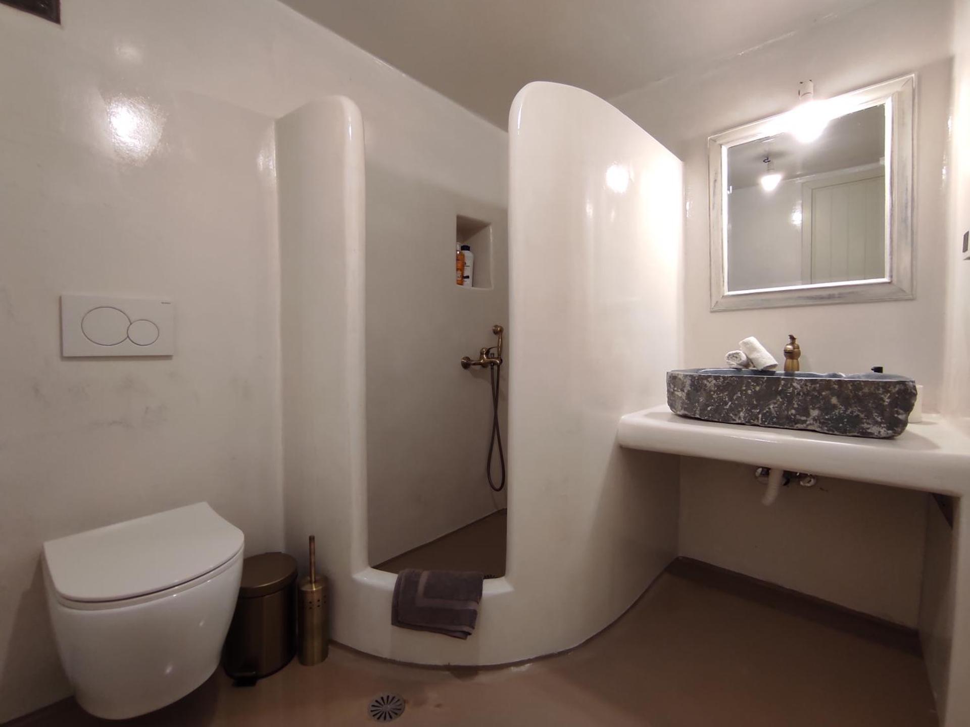 Traditional suites in Chora Kythnos #5