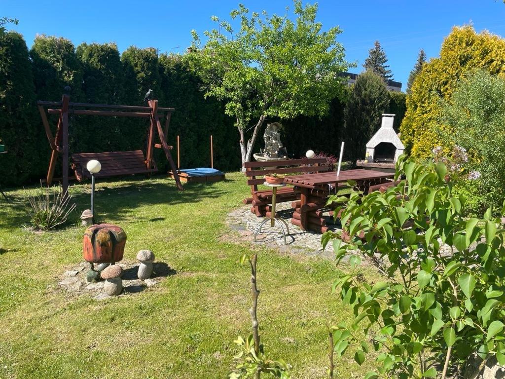 Villa Regina - Spokojna okolica - 100 metrów od lasu - blisko szpitala